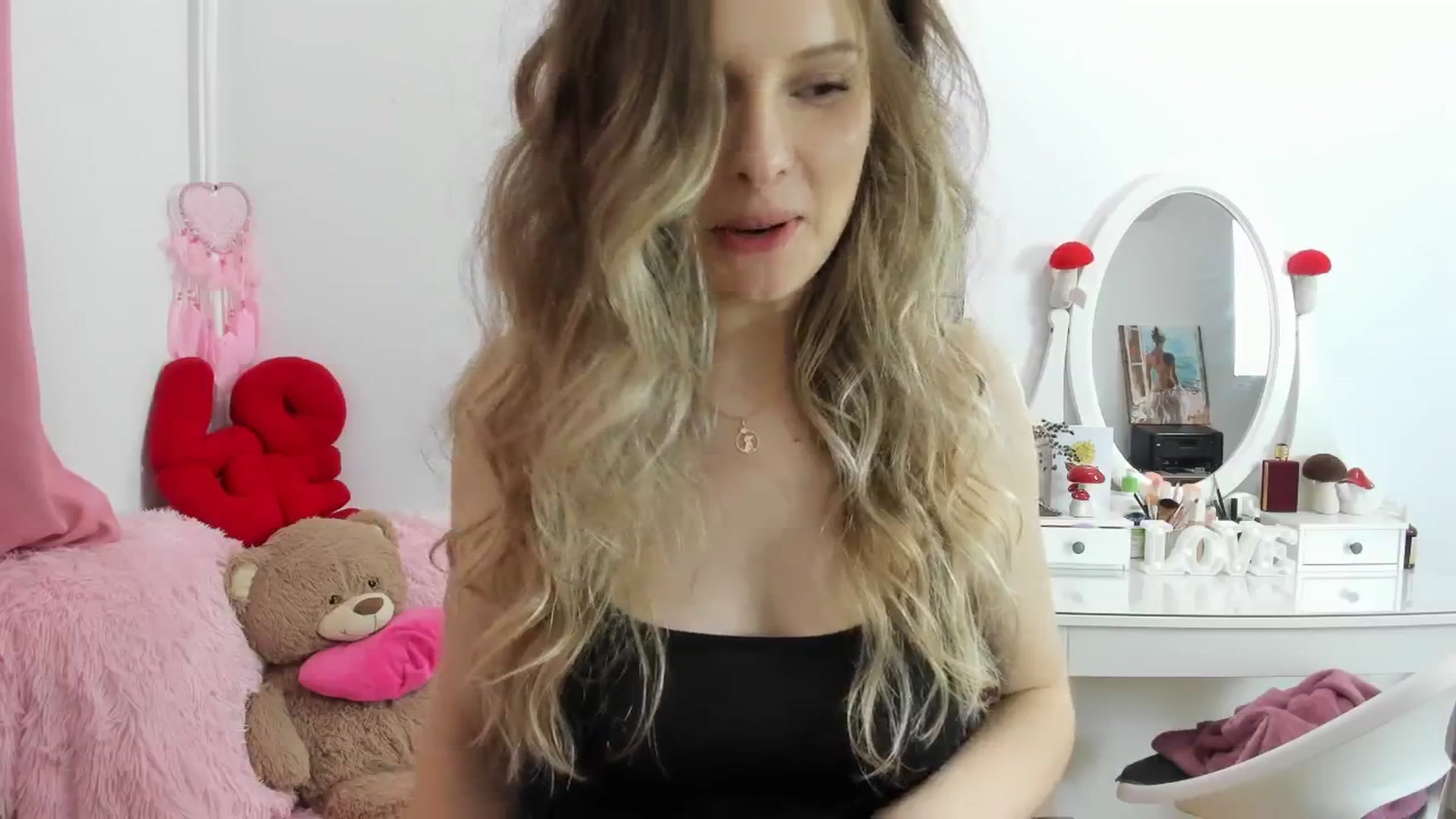 Gallery image thumbnail from Sweettreat_mj's myfreecams stream on, 10/24/2025, 02:19 image 14 of 20