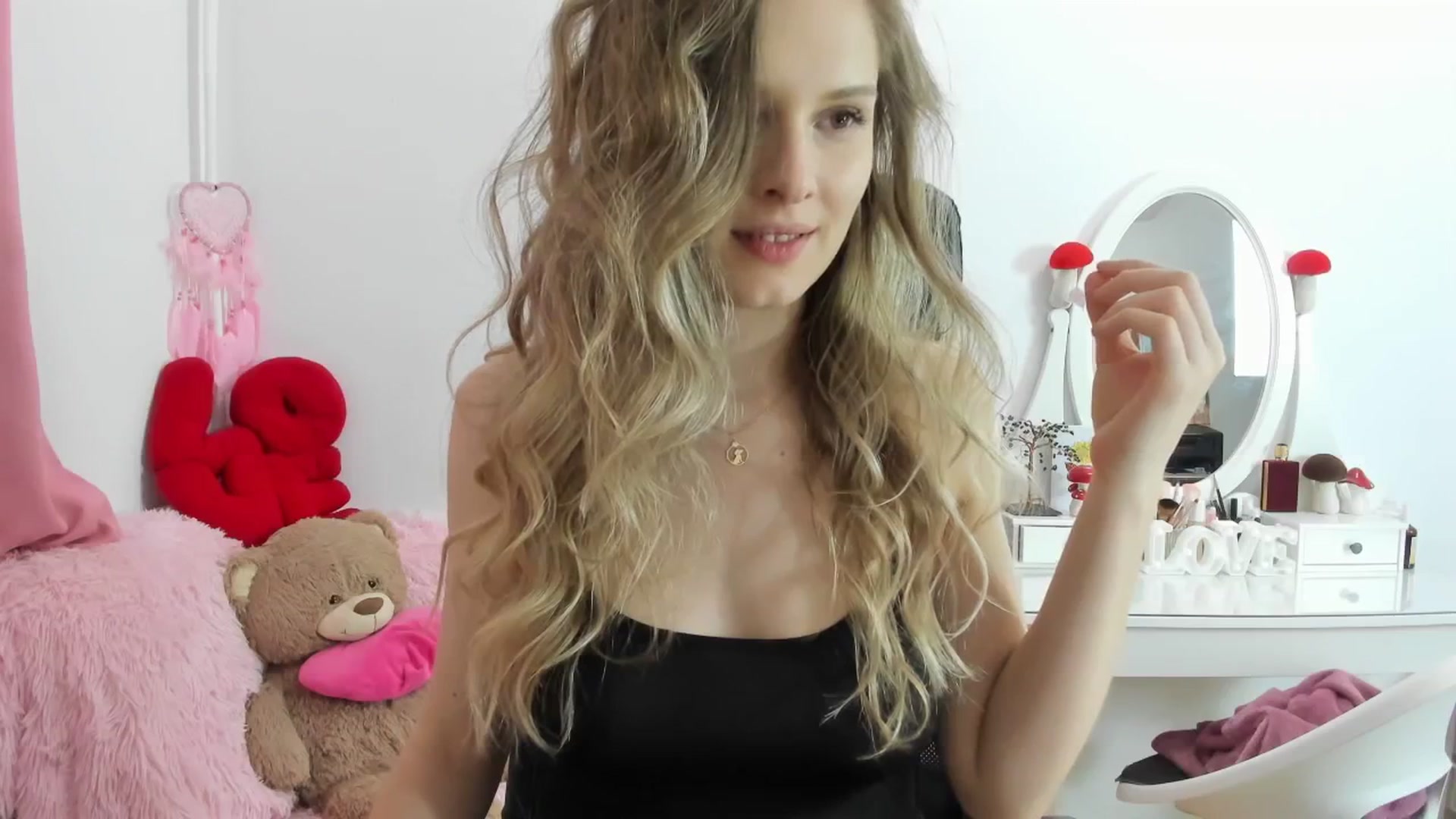 Gallery image thumbnail from Sweettreat_mj's myfreecams stream on, 10/24/2025, 02:19 image 10 of 20