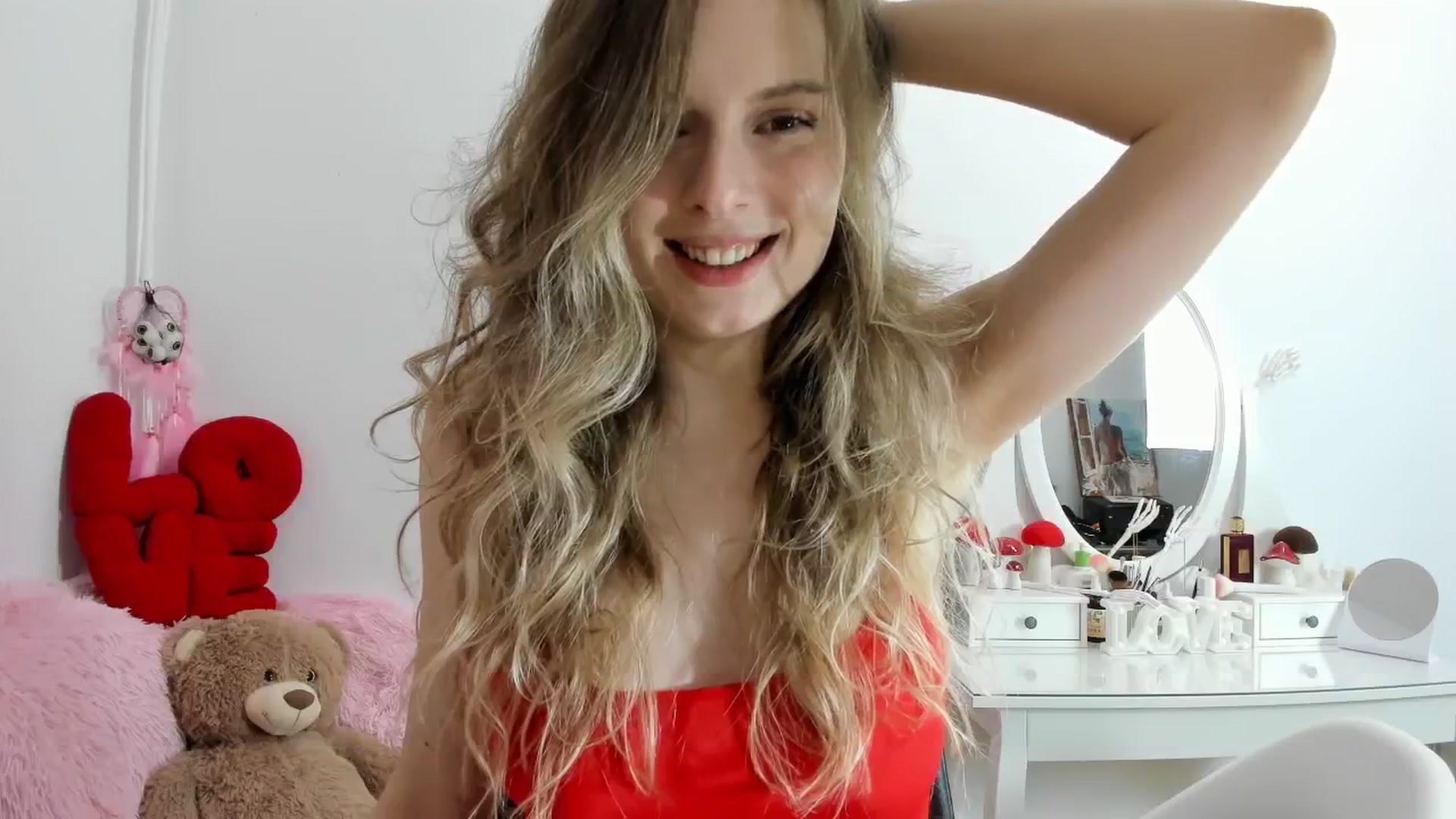Gallery image thumbnail from Sweettreat_mj's myfreecams stream on, 10/31/2025, 03:04 image 6 of 20