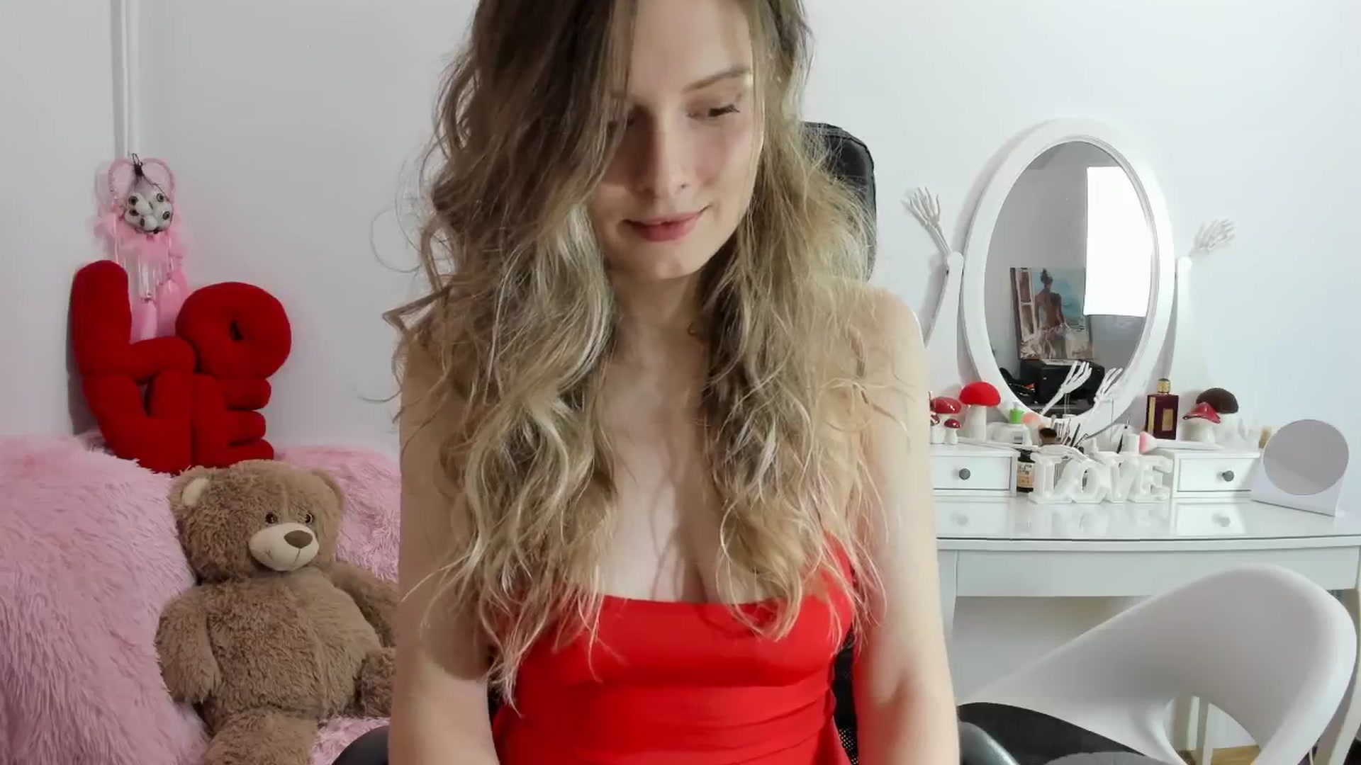 Gallery image thumbnail from Sweettreat_mj's myfreecams stream on, 10/31/2025, 03:04 image 9 of 20