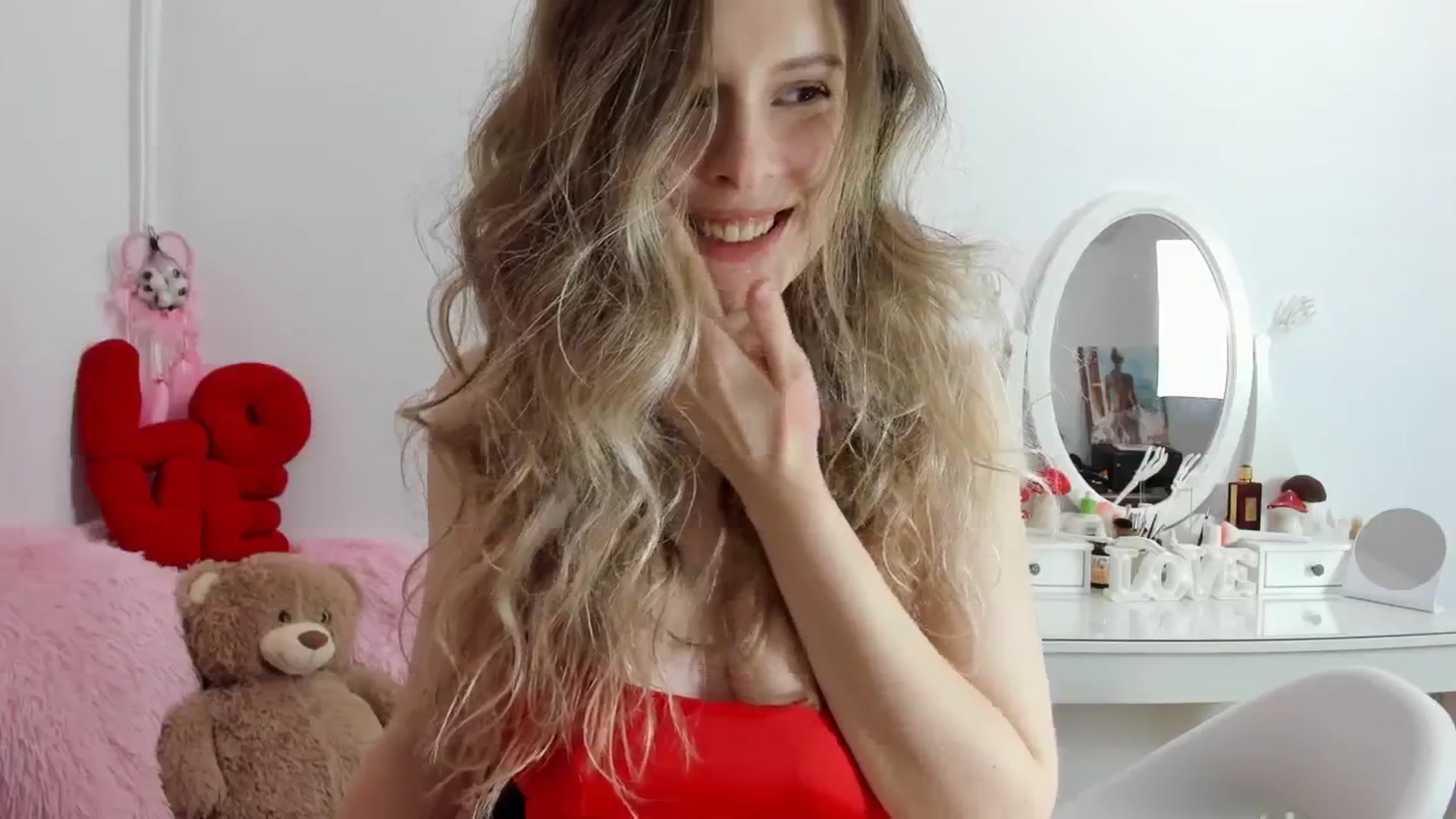 Gallery image thumbnail from Sweettreat_mj's myfreecams stream on, 10/31/2025, 03:04 image 16 of 20