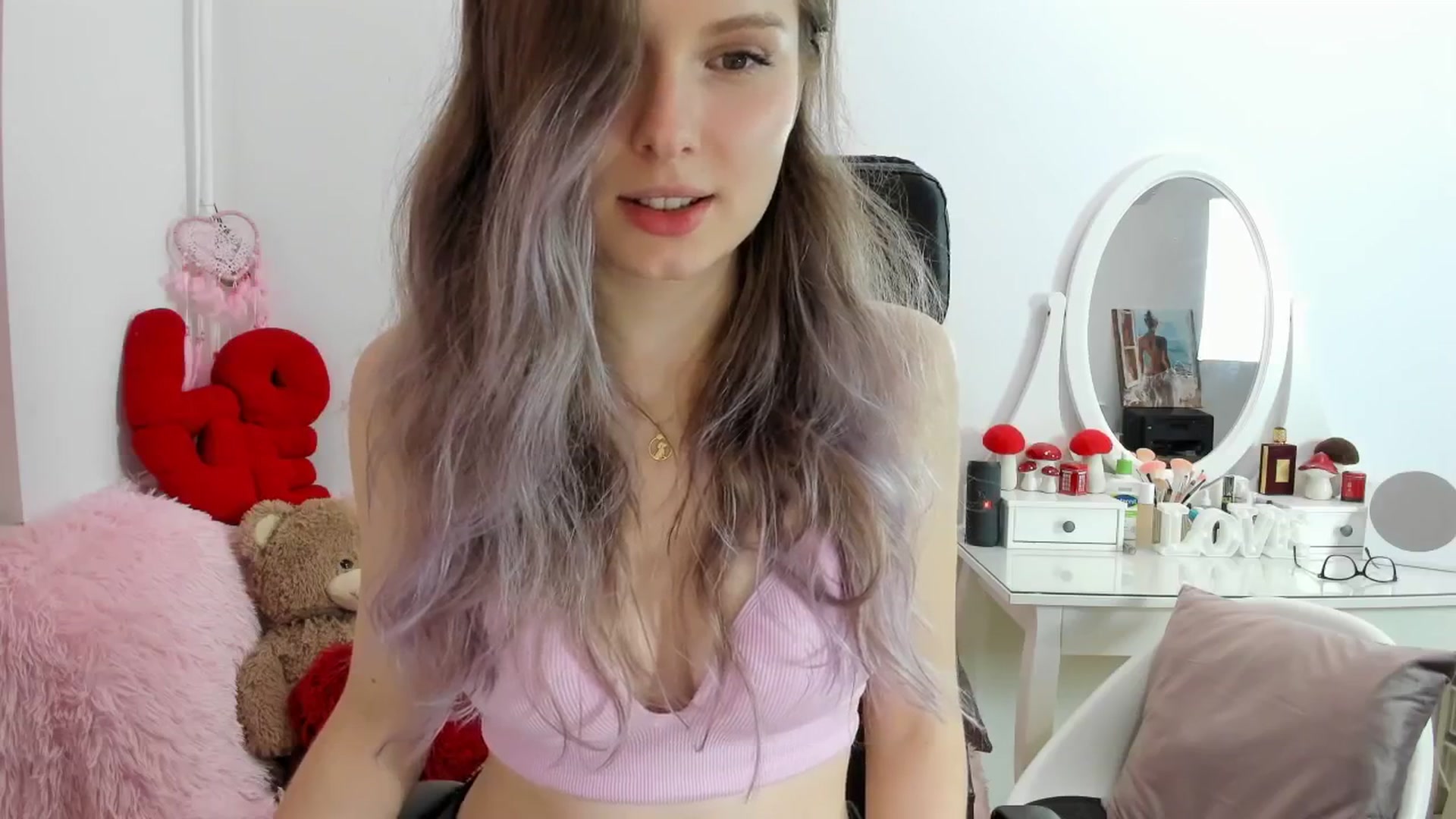 Gallery image thumbnail from Sweettreat_mj's myfreecams stream on, 11/14/2025, 03:29 image 3 of 20