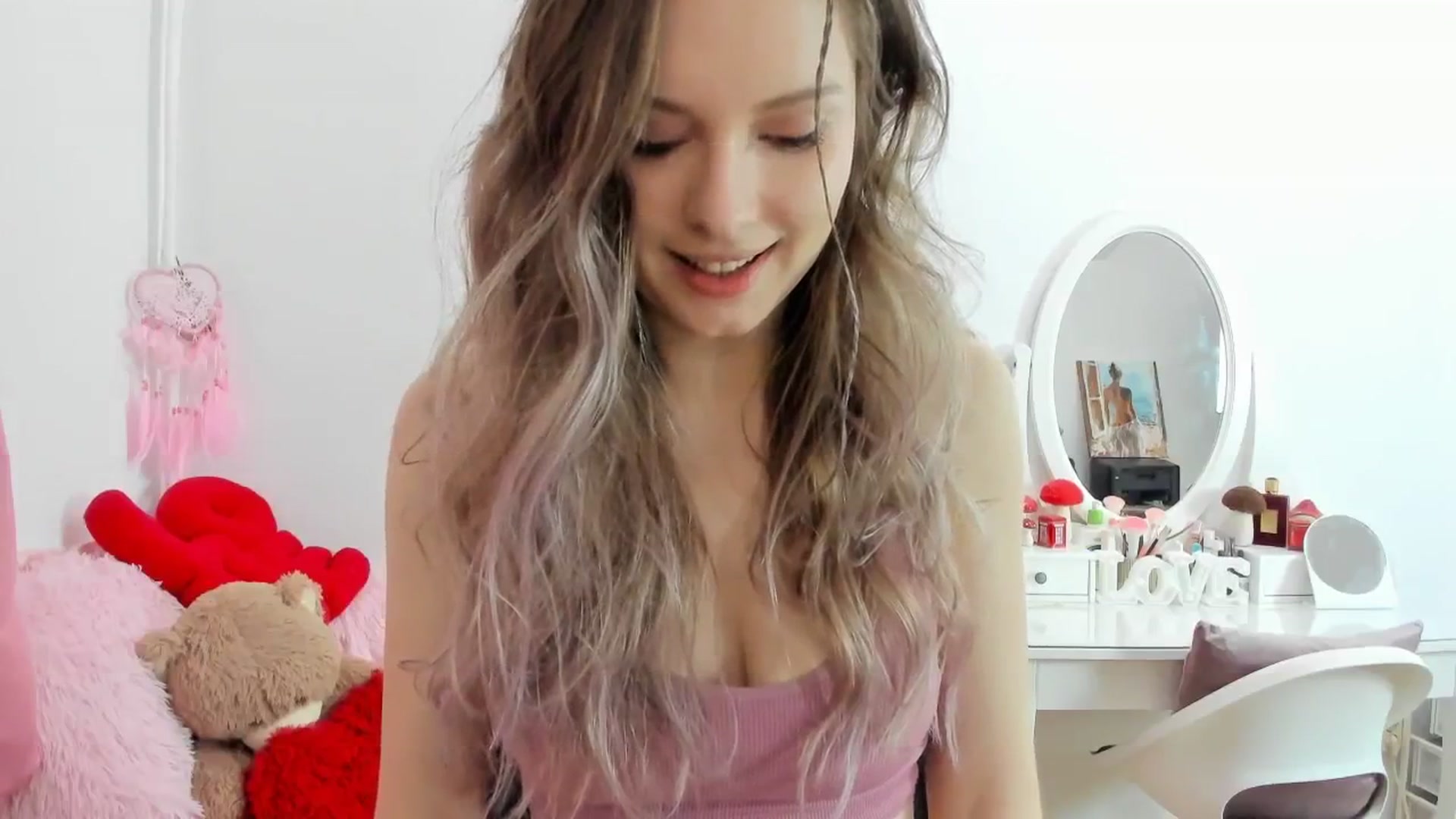 Gallery image thumbnail from Sweettreat_mj's myfreecams stream on, 11/21/2025, 04:18 image 3 of 20