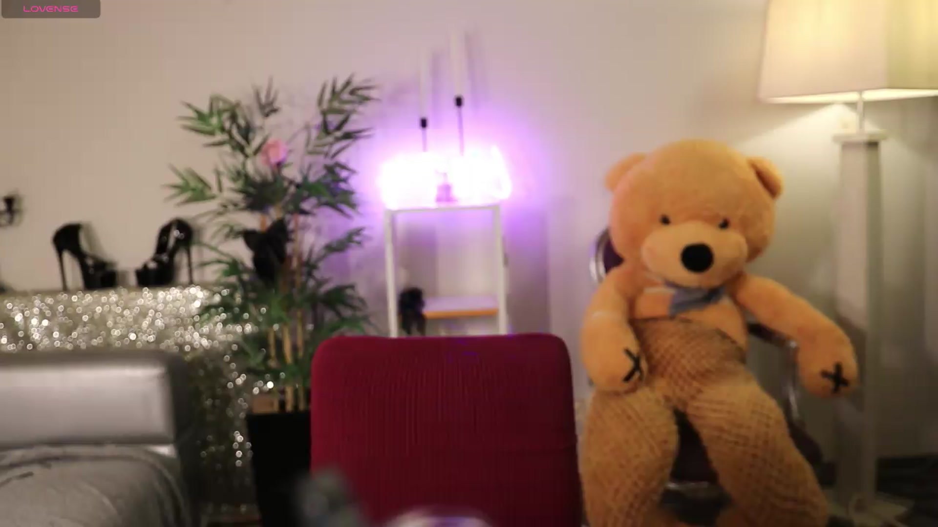Gallery image thumbnail from Sweetxfreedom's myfreecams stream on, 05/21/2026, 11:57 image 15 of 20