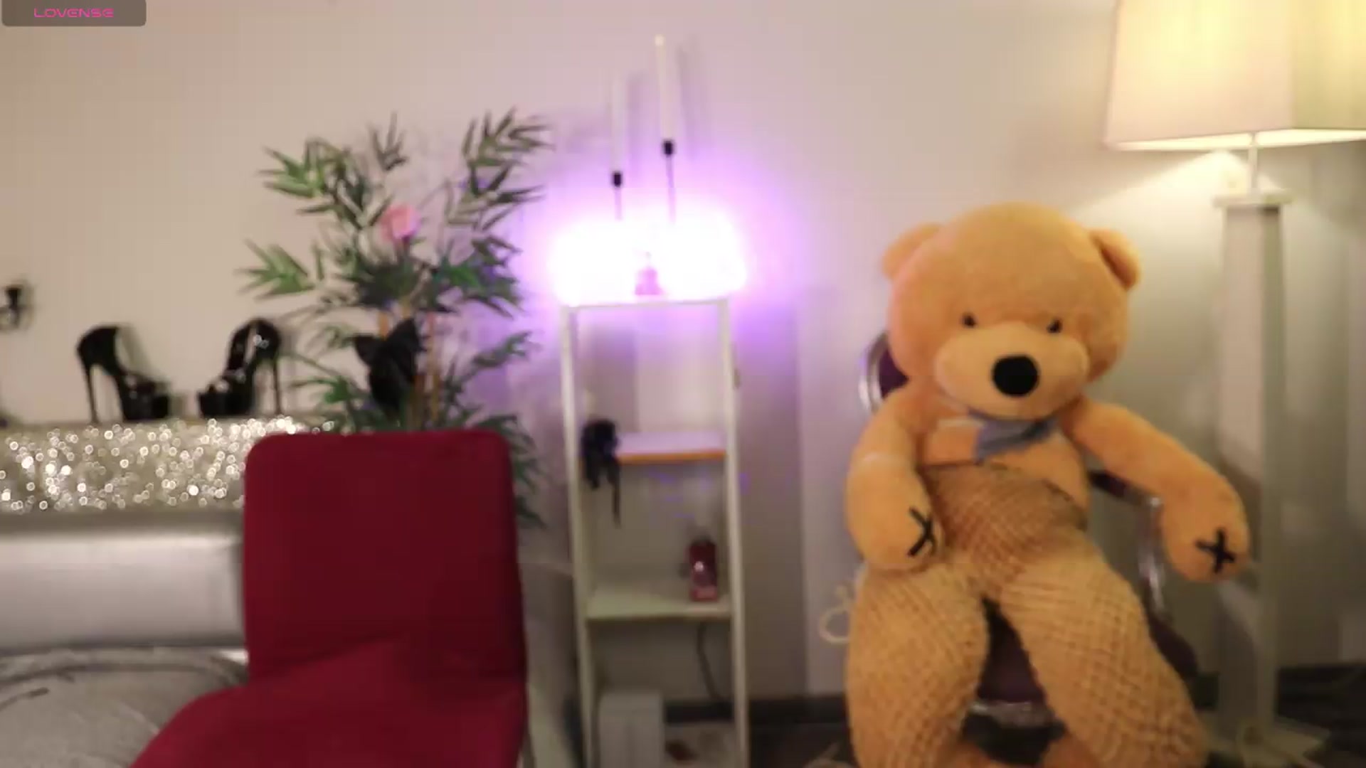 Gallery image thumbnail from Sweetxfreedom's myfreecams stream on, 05/21/2026, 11:57 image 4 of 20