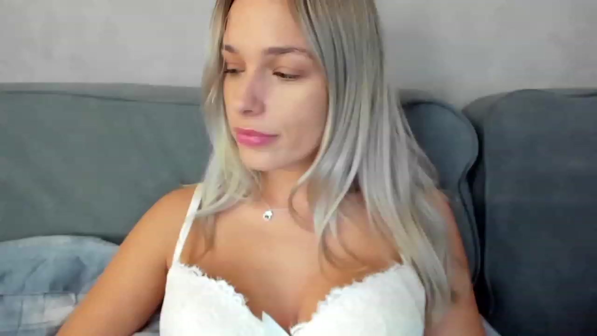 Gallery image thumbnail from SweetyAri's myfreecams stream on, 04/05/2023, 08:32 image 14 of 20