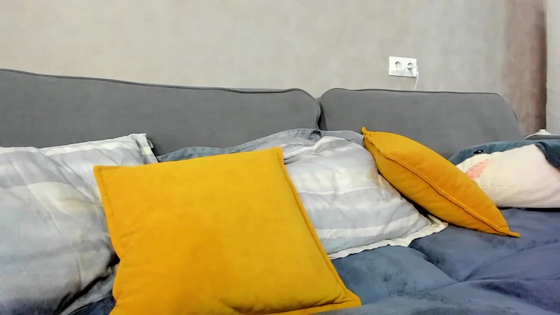 Gallery image thumbnail from SweetyAri's myfreecams stream on, 09/09/2023, 10:45 image 1 of 20