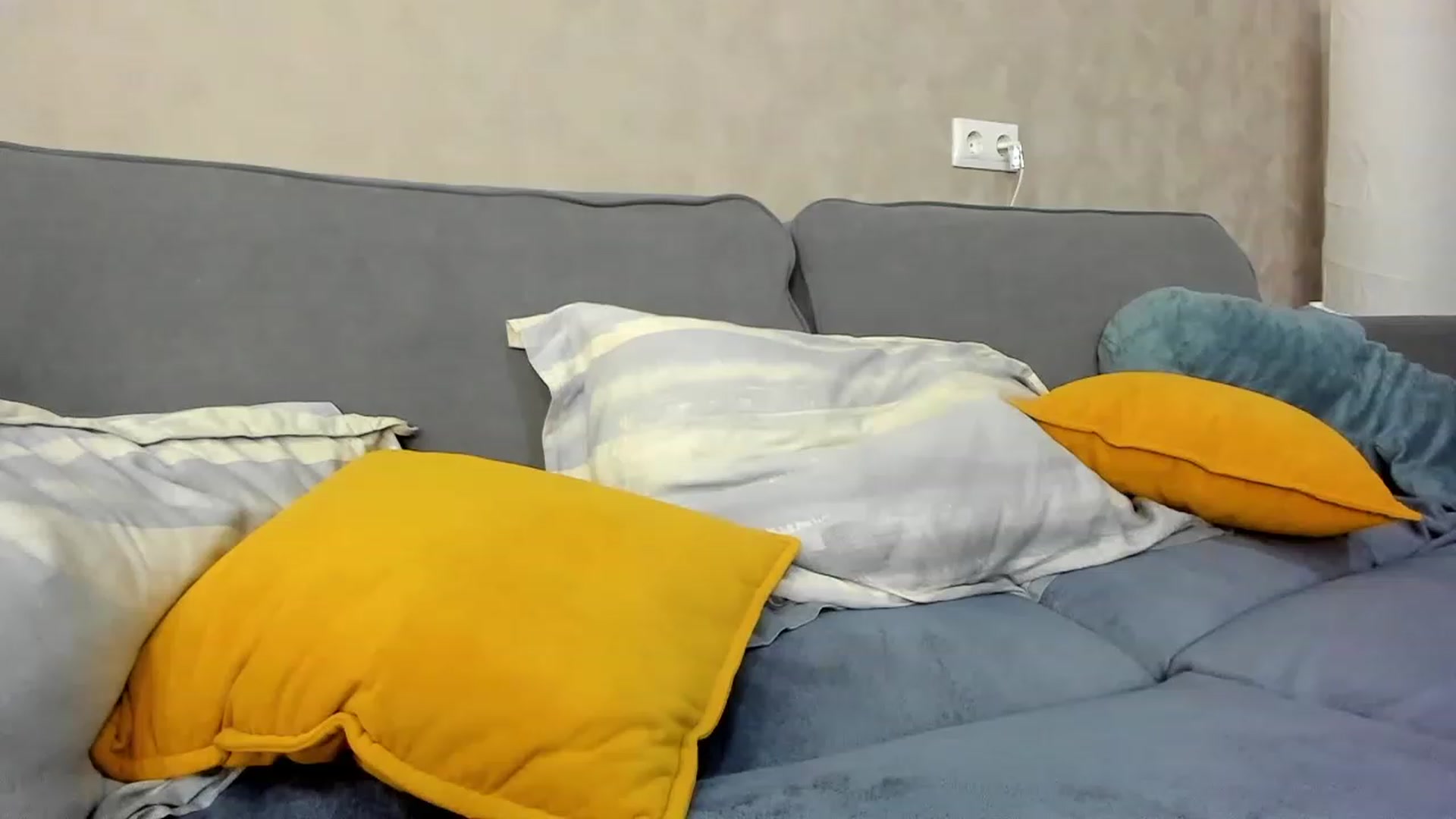 Gallery image thumbnail from SweetyAri's myfreecams stream on, 10/18/2023, 05:59 image 5 of 20