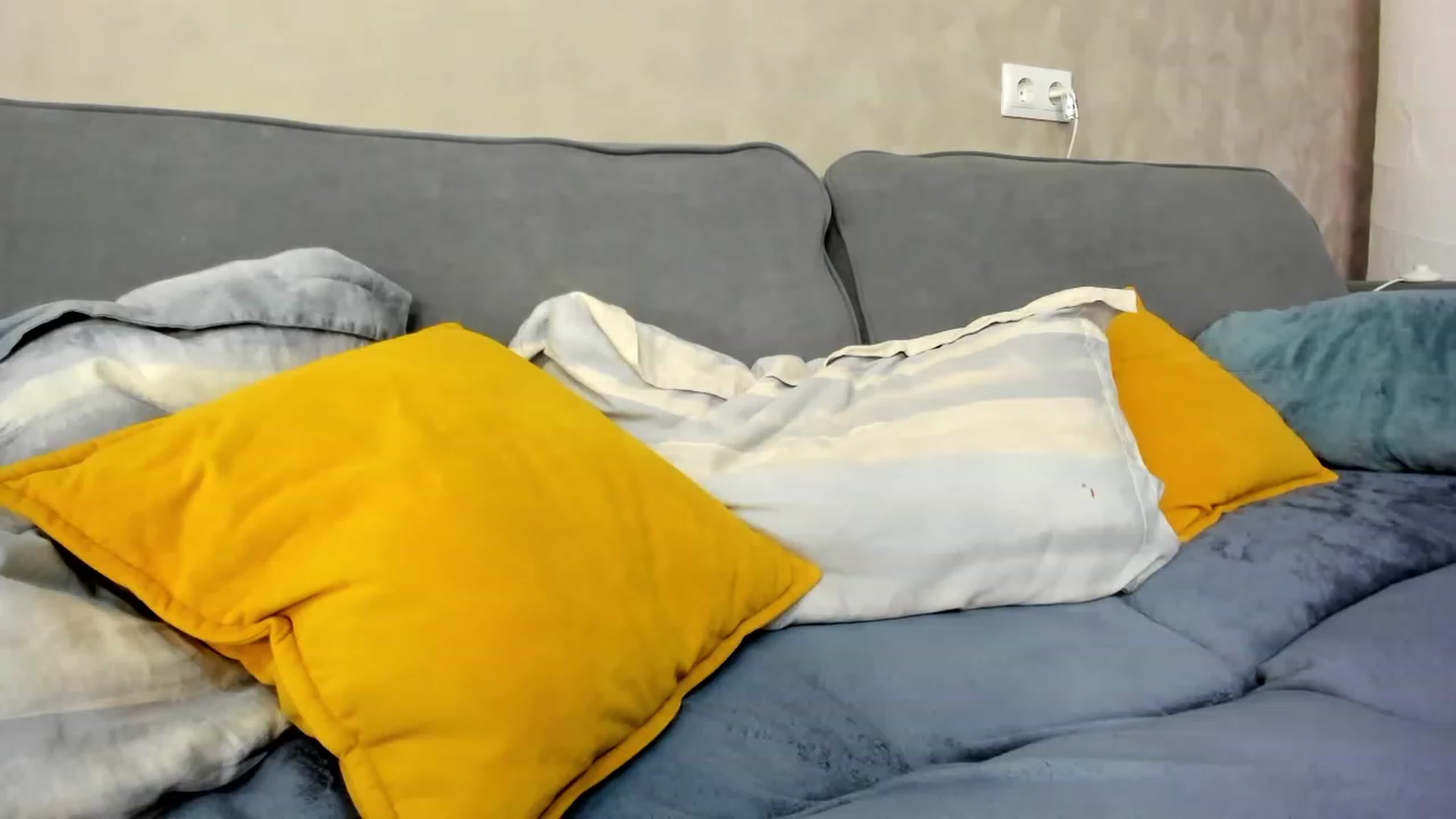 Gallery image thumbnail from SweetyAri's myfreecams stream on, 12/11/2023, 07:22 image 11 of 20