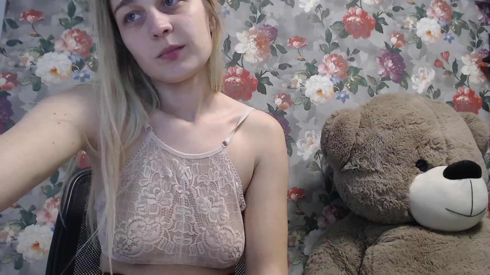 Gallery image thumbnail from SweetyDonut's myfreecams stream on, 02/28/2026, 16:31 image 6 of 20
