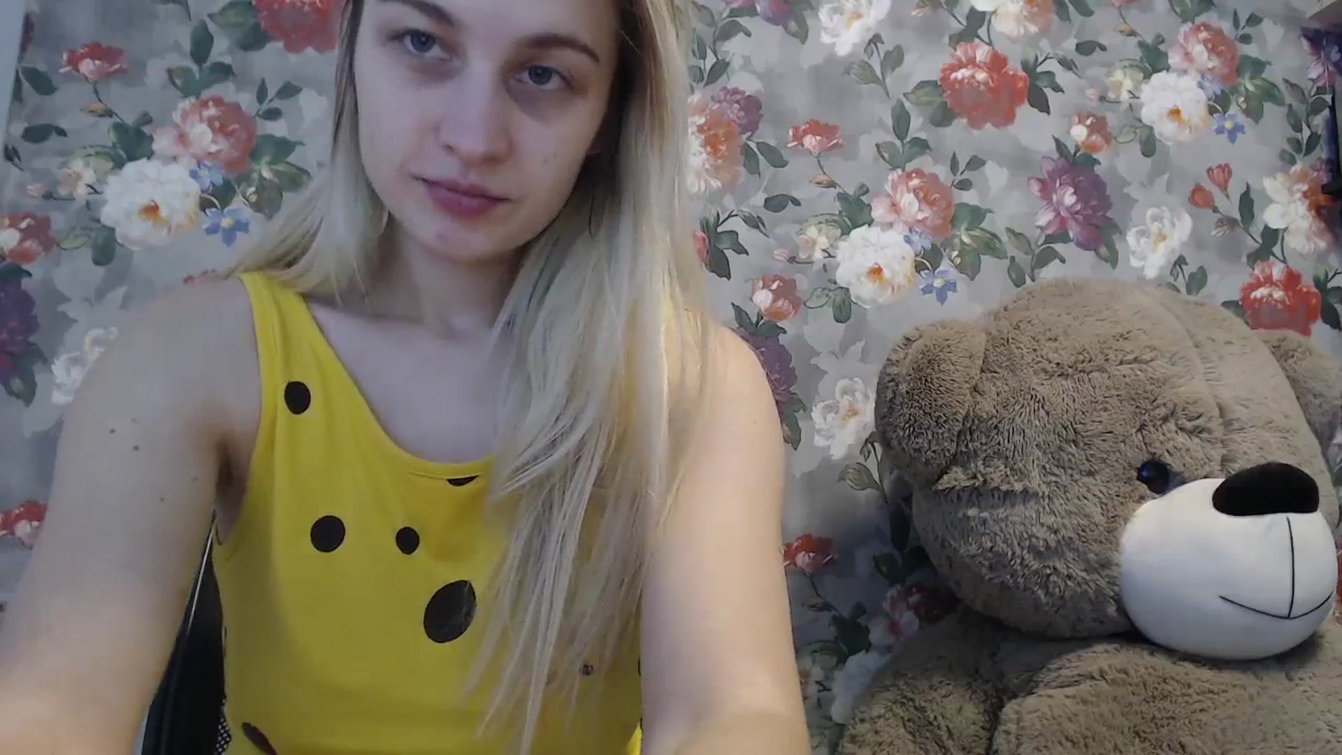 Gallery image thumbnail from SweetyDonut's myfreecams stream on, 03/01/2026, 12:07 image 19 of 20