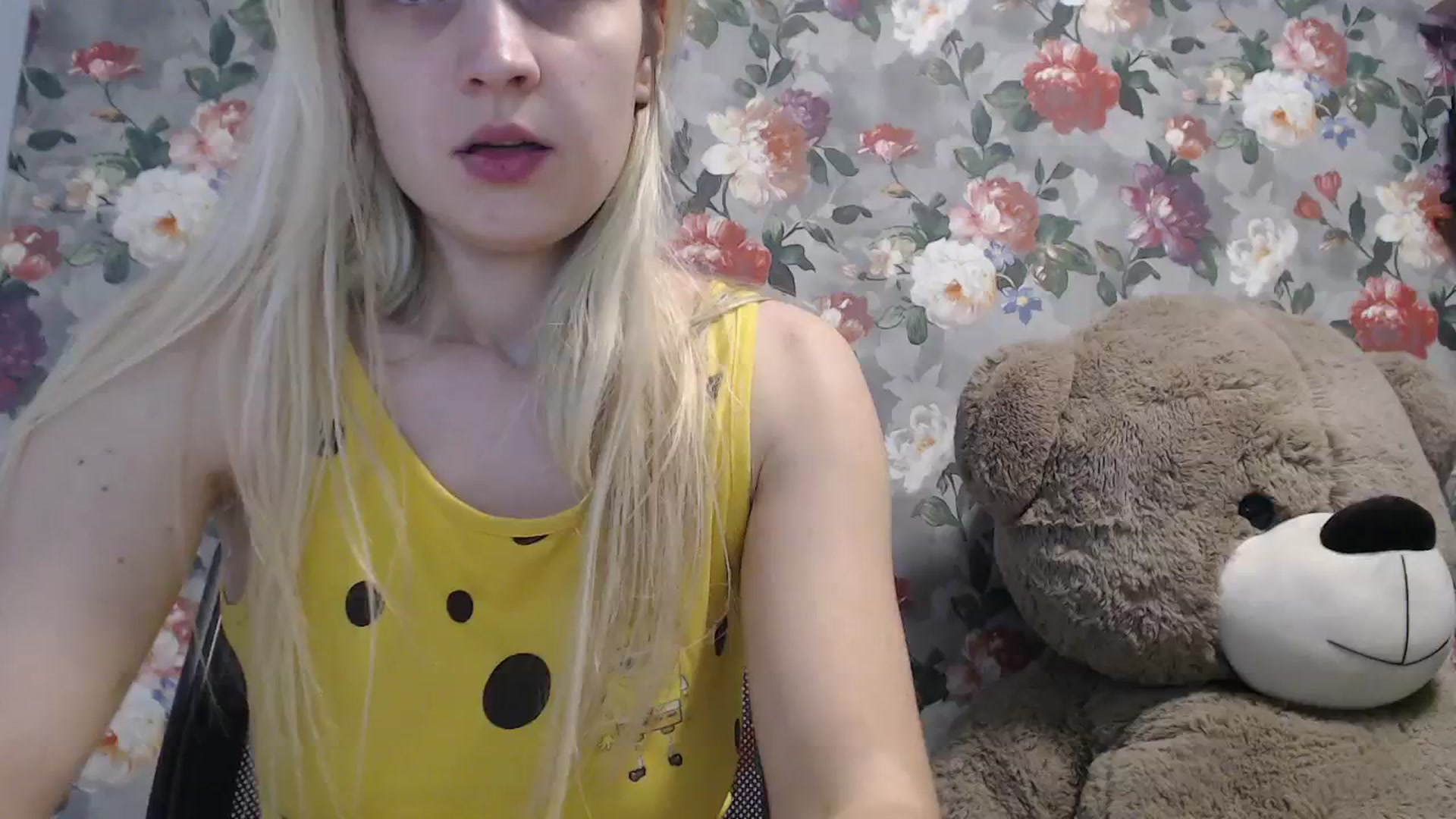 Gallery image thumbnail from SweetyDonut's myfreecams stream on, 03/01/2026, 19:22 image 12 of 20