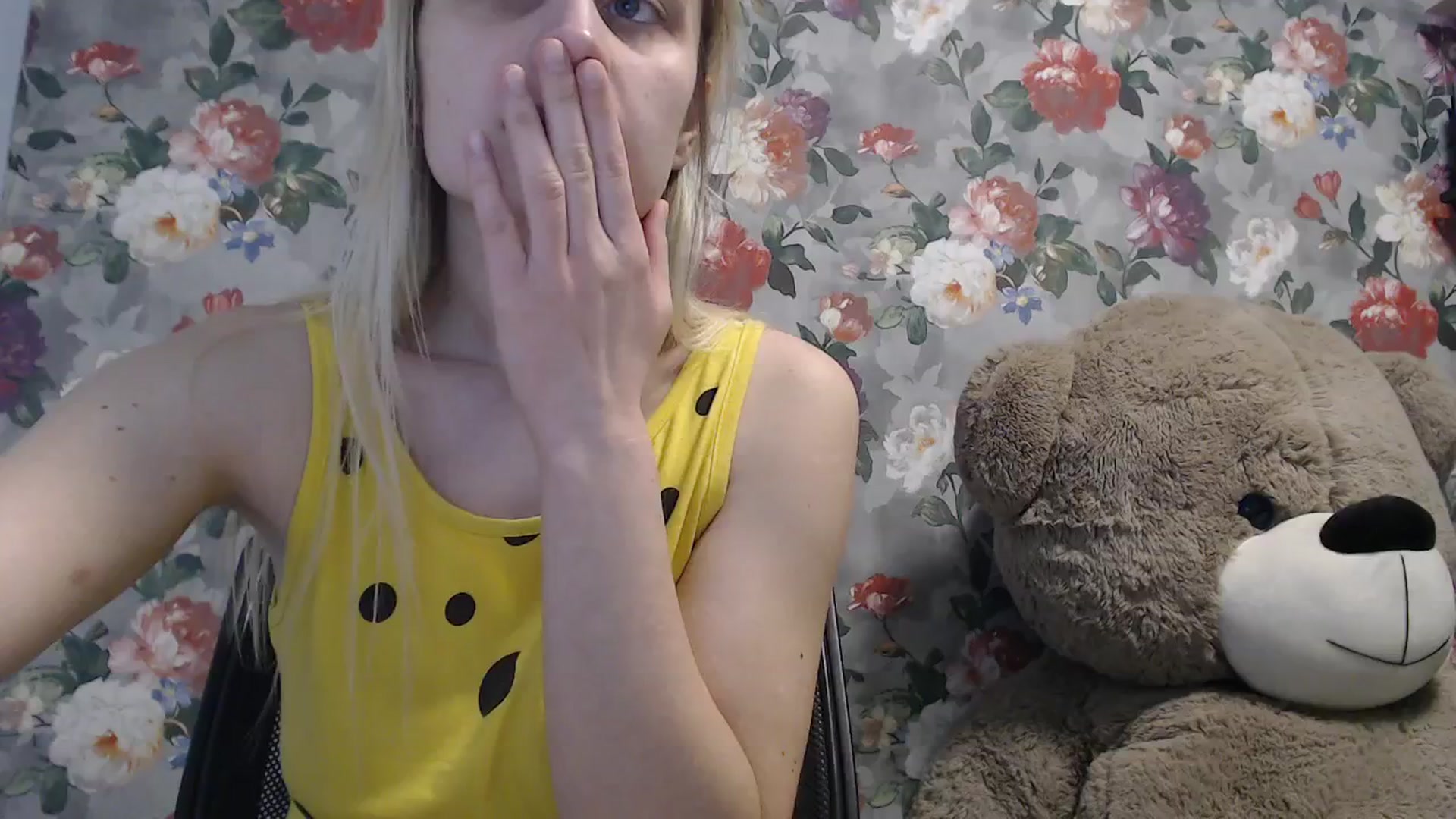 Gallery image thumbnail from SweetyDonut's myfreecams stream on, 03/01/2026, 19:22 image 8 of 20