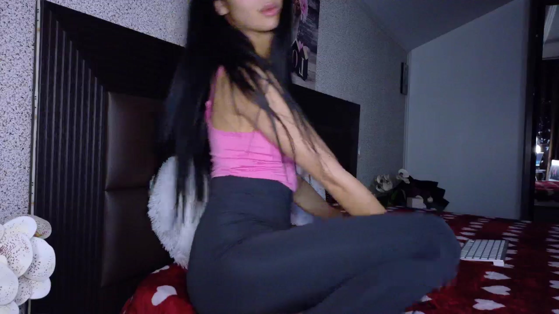 Gallery image thumbnail from SweetyKell's myfreecams stream on, 02/07/2026, 16:28 image 6 of 20