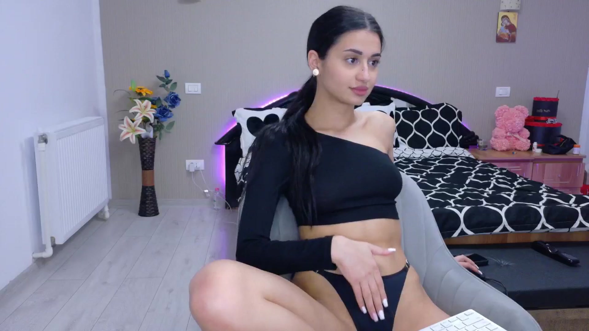 Gallery image thumbnail from SweetyKell's myfreecams stream on, 02/23/2026, 17:56 image 7 of 20