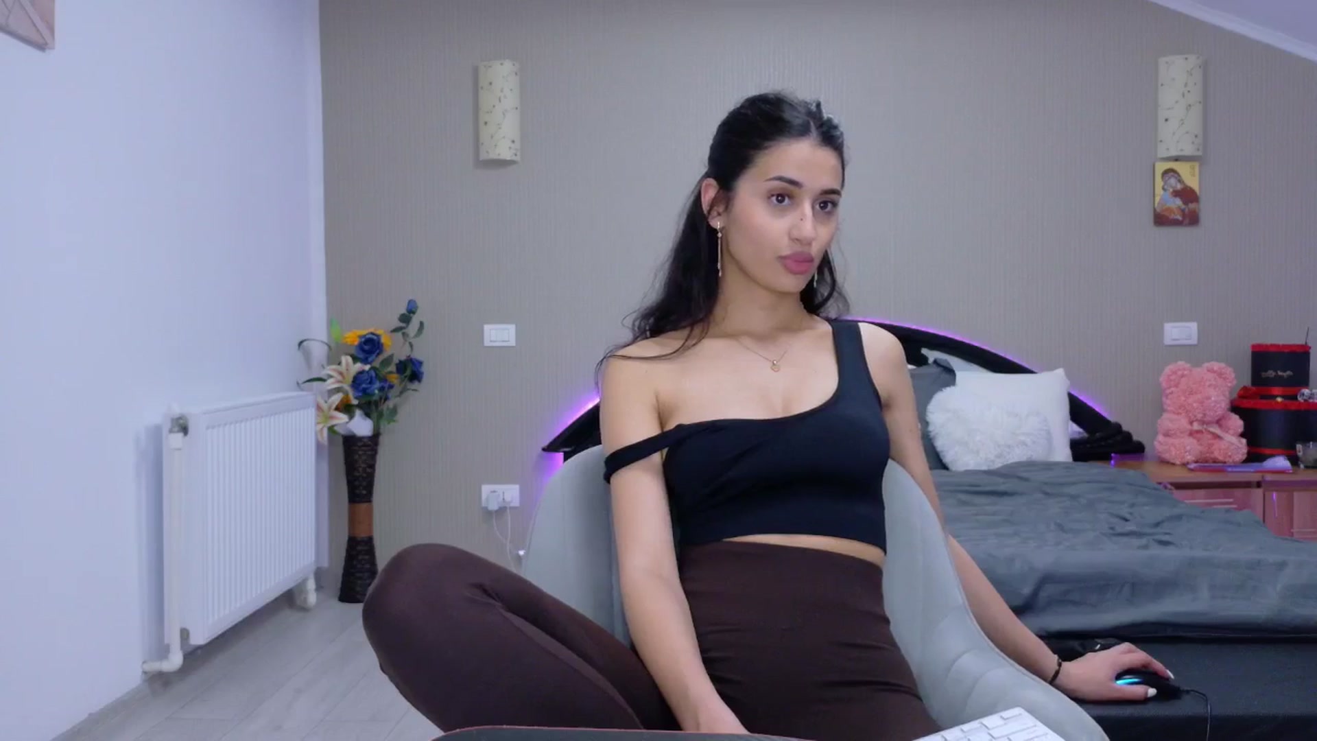 Gallery image thumbnail from SweetyKell's myfreecams stream on, 03/11/2026, 14:57 image 16 of 20