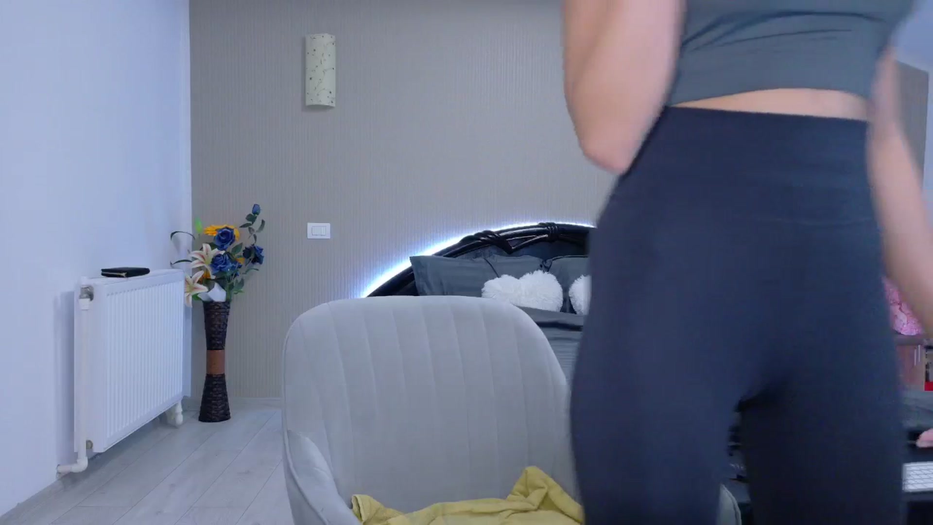Gallery image thumbnail from SweetyKell's myfreecams stream on, 03/24/2026, 24:19 image 20 of 20