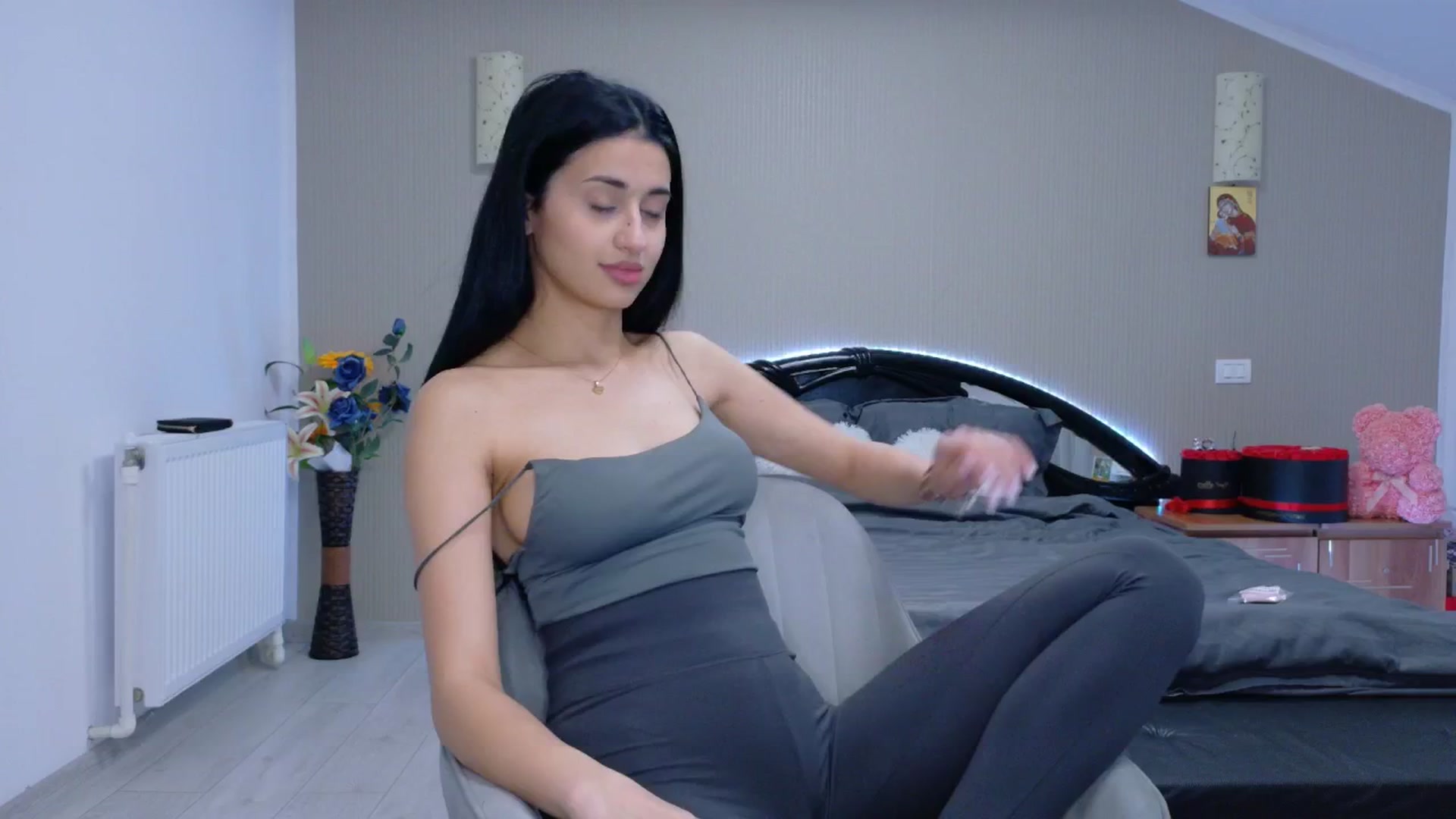 Gallery image thumbnail from SweetyKell's myfreecams stream on, 03/24/2026, 24:19 image 13 of 20