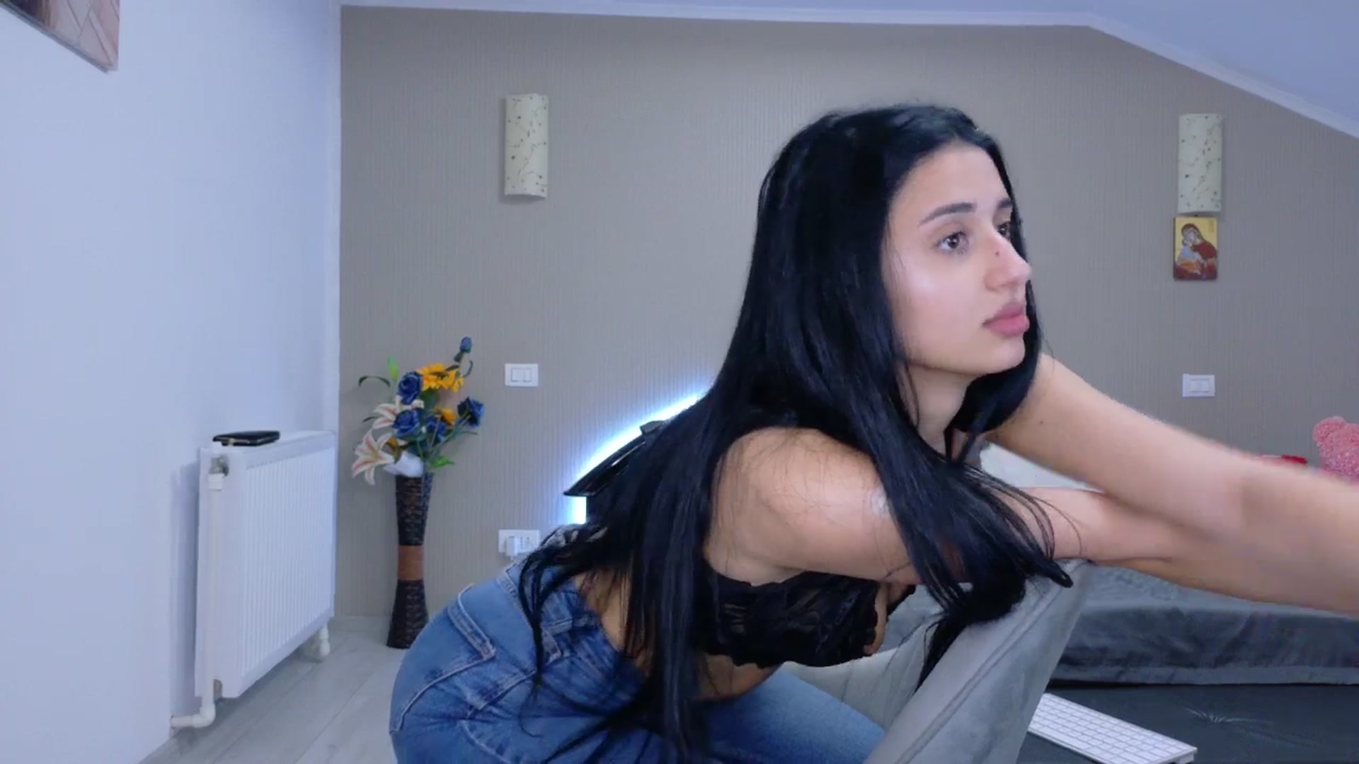Gallery image thumbnail from SweetyKell's myfreecams stream on, 03/24/2026, 20:19 image 5 of 20