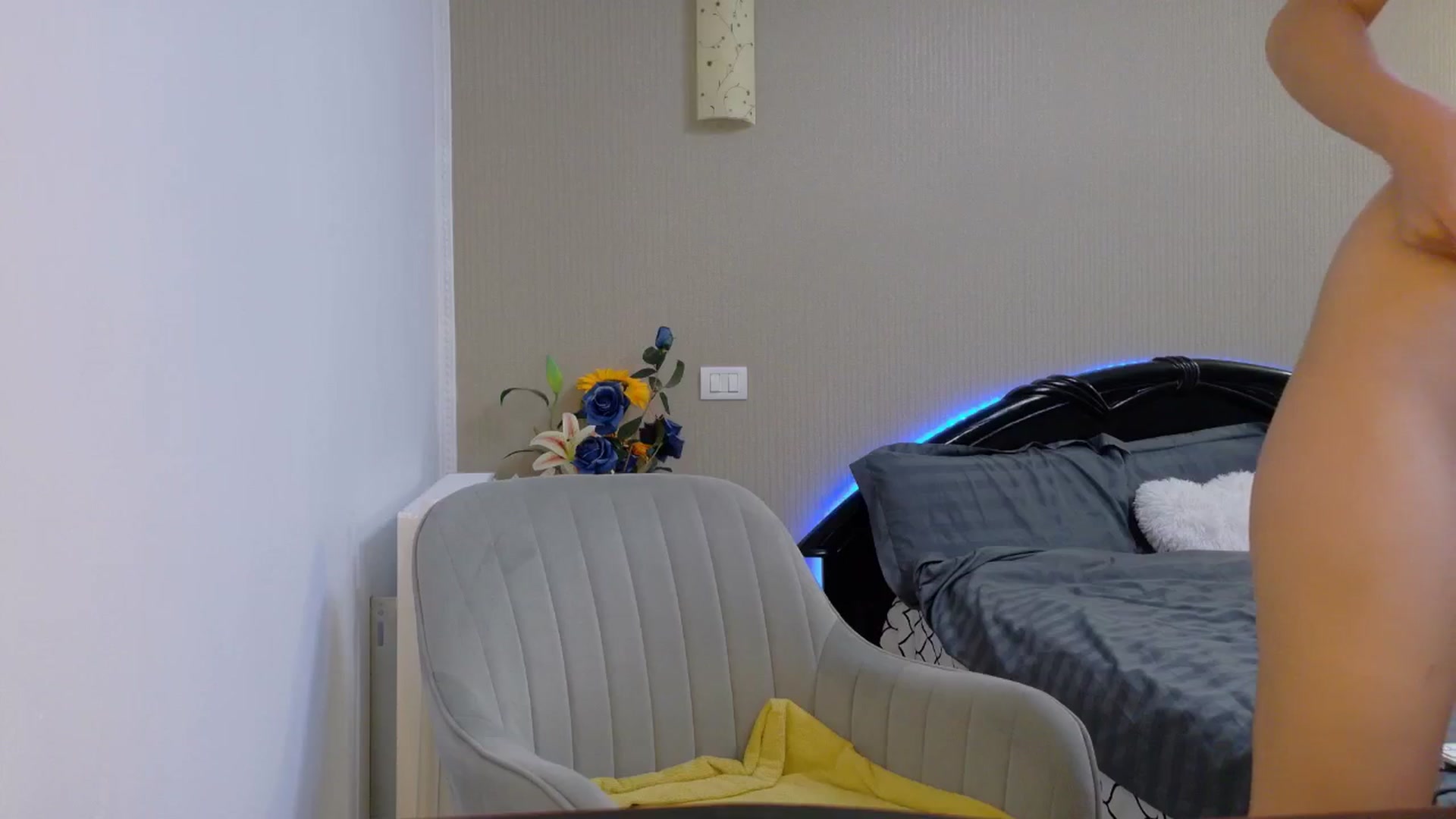 Gallery image thumbnail from SweetyKell's myfreecams stream on, 04/19/2026, 24:02 image 16 of 20