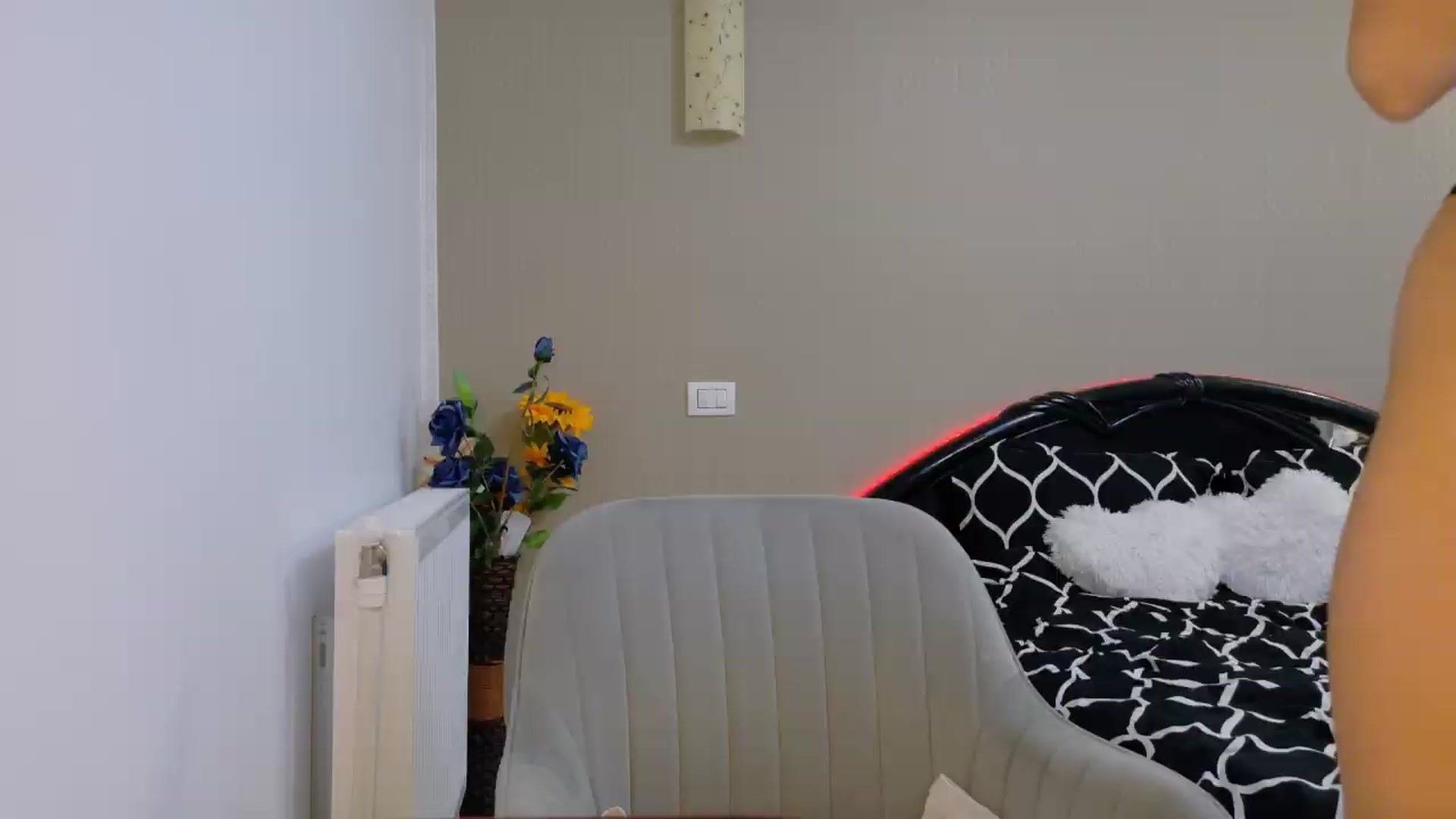 Gallery image thumbnail from SweetyKell's myfreecams stream on, 05/25/2026, 09:45 image 3 of 20