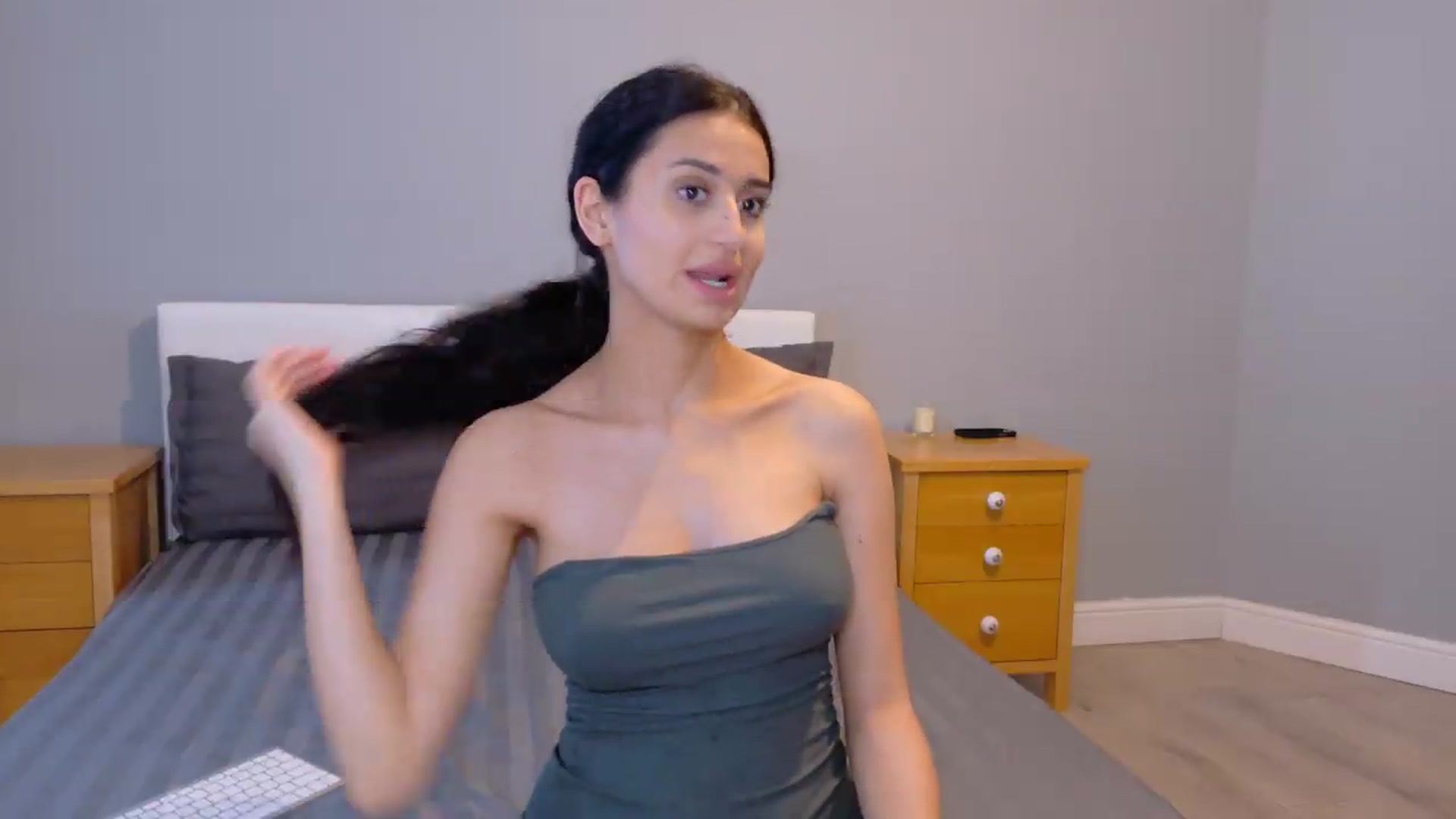 Gallery image thumbnail from SweetyKell's myfreecams stream on, 07/13/2026, 14:45 image 6 of 20
