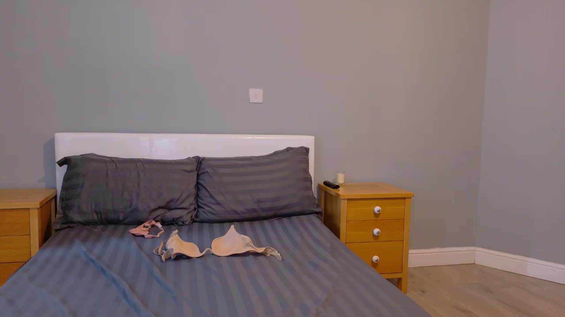 Gallery image thumbnail from SweetyKell's myfreecams stream on, 07/15/2026, 14:52 image 1 of 20