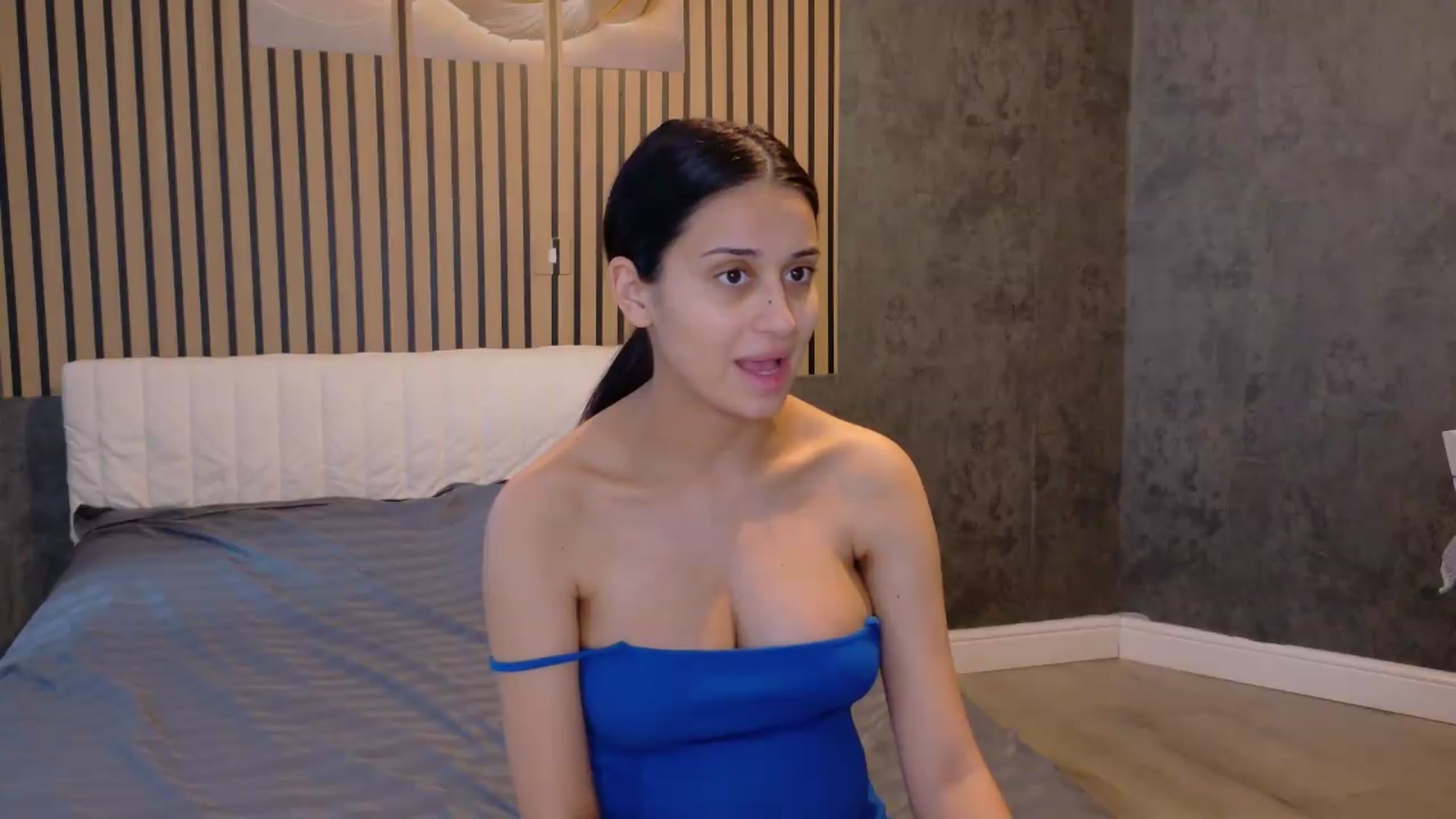 Gallery image thumbnail from SweetyKell's myfreecams stream on, 08/21/2026, 14:04 image 17 of 20
