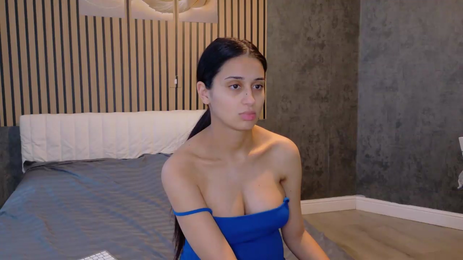 Gallery image thumbnail from SweetyKell's myfreecams stream on, 08/21/2026, 14:04 image 8 of 20