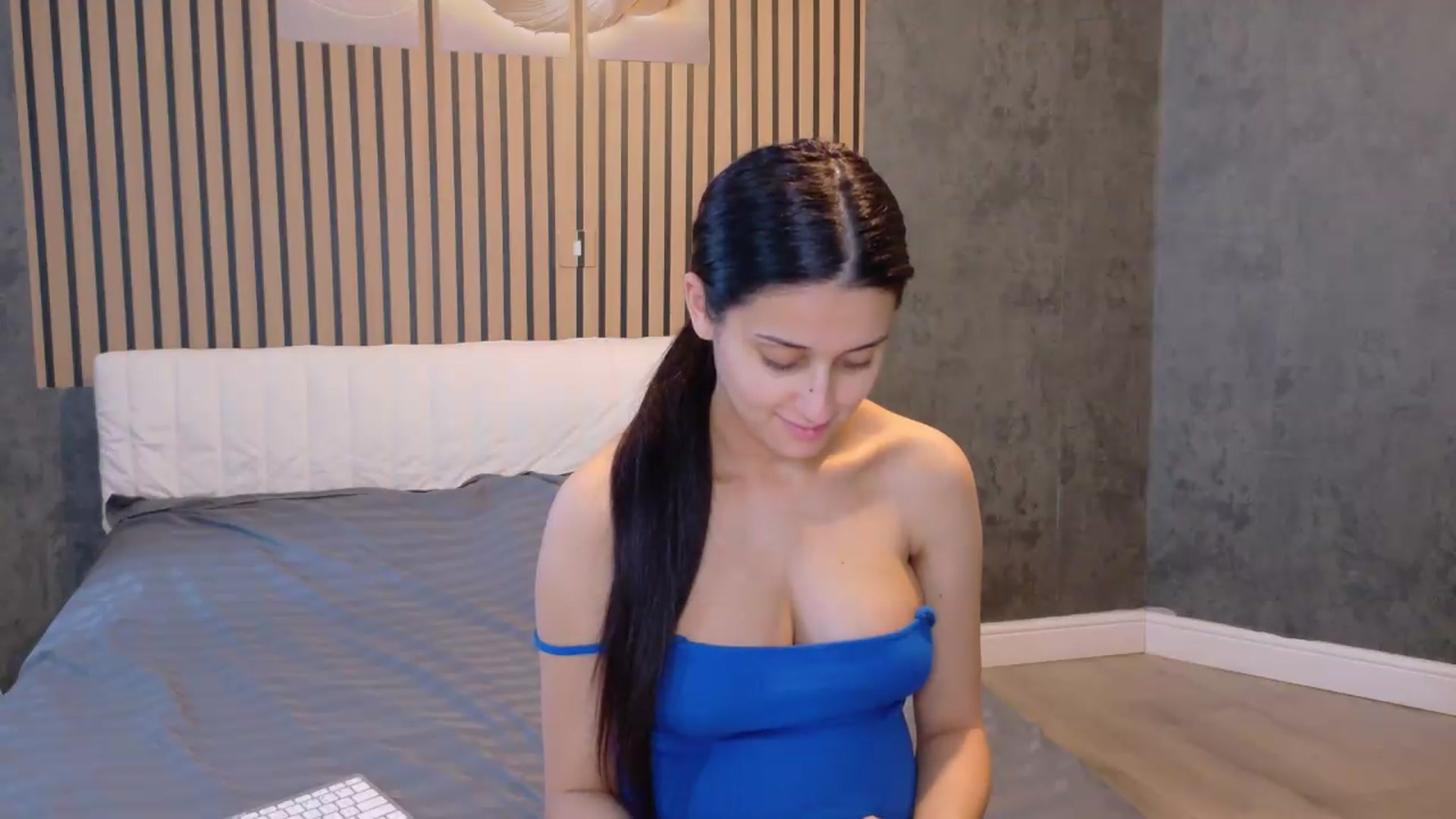 Gallery image thumbnail from SweetyKell's myfreecams stream on, 08/21/2026, 14:04 image 5 of 20
