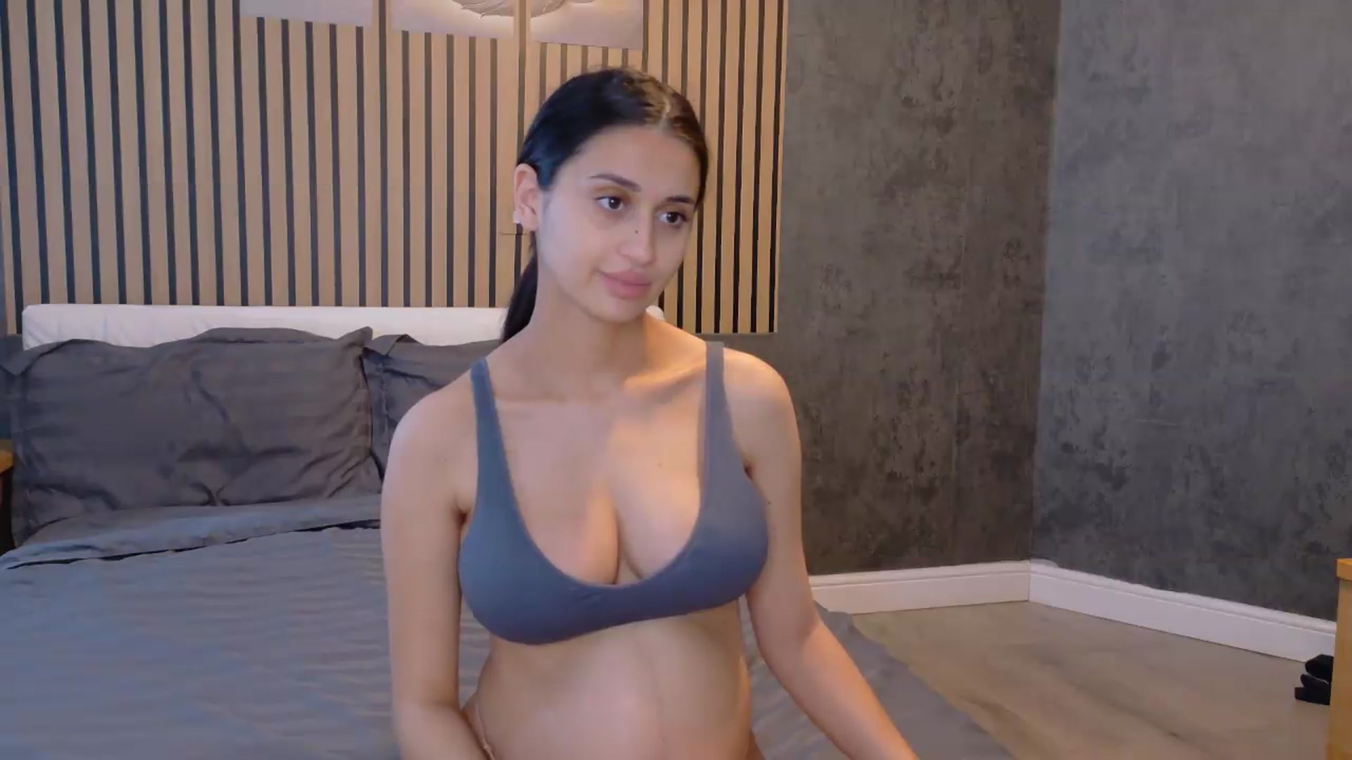 Gallery image thumbnail from SweetyKell's myfreecams stream on, 08/25/2026, 14:44 image 16 of 20