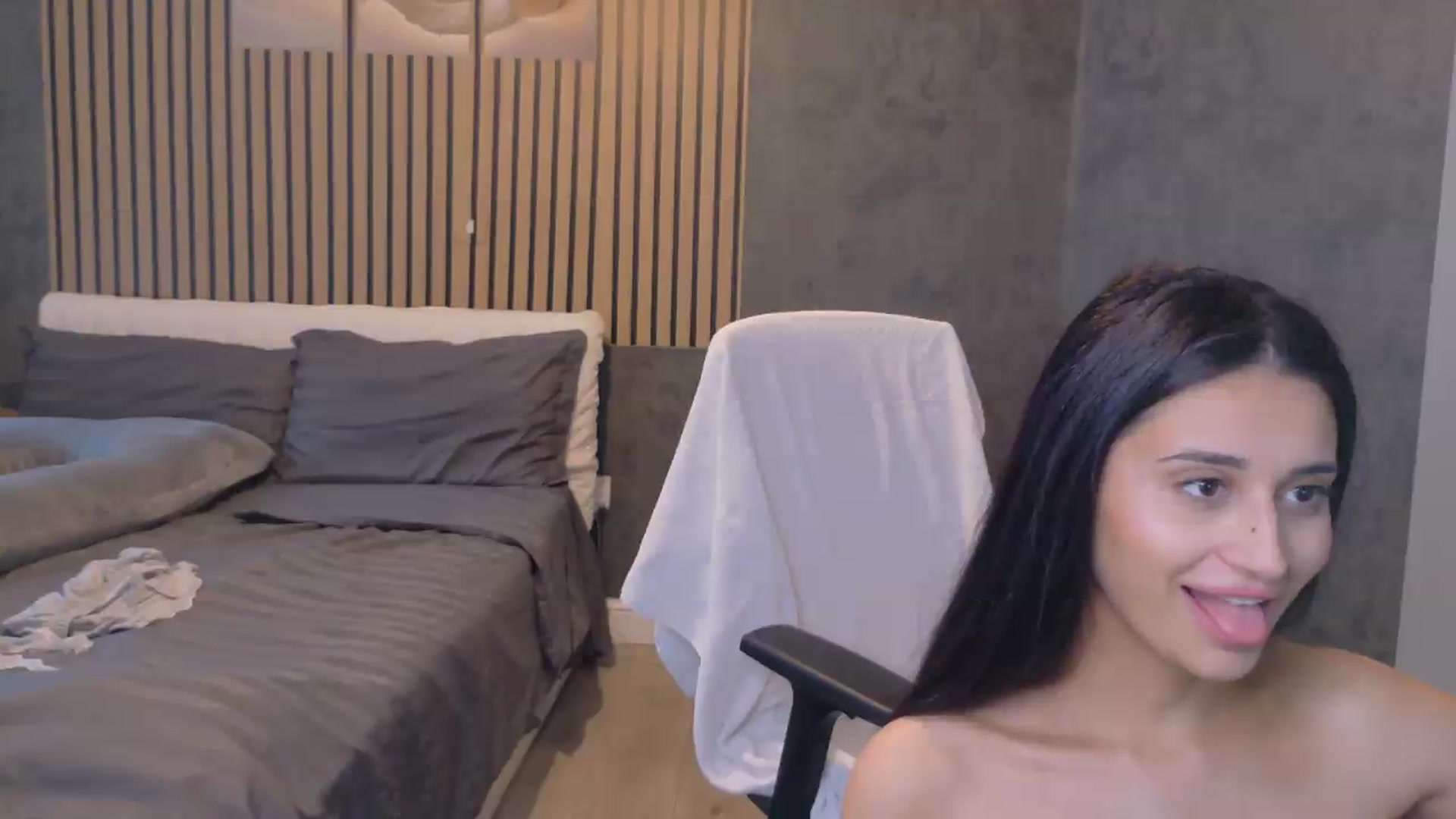 Gallery image thumbnail from SweetyKell's myfreecams stream on, 08/26/2026, 18:18 image 7 of 20