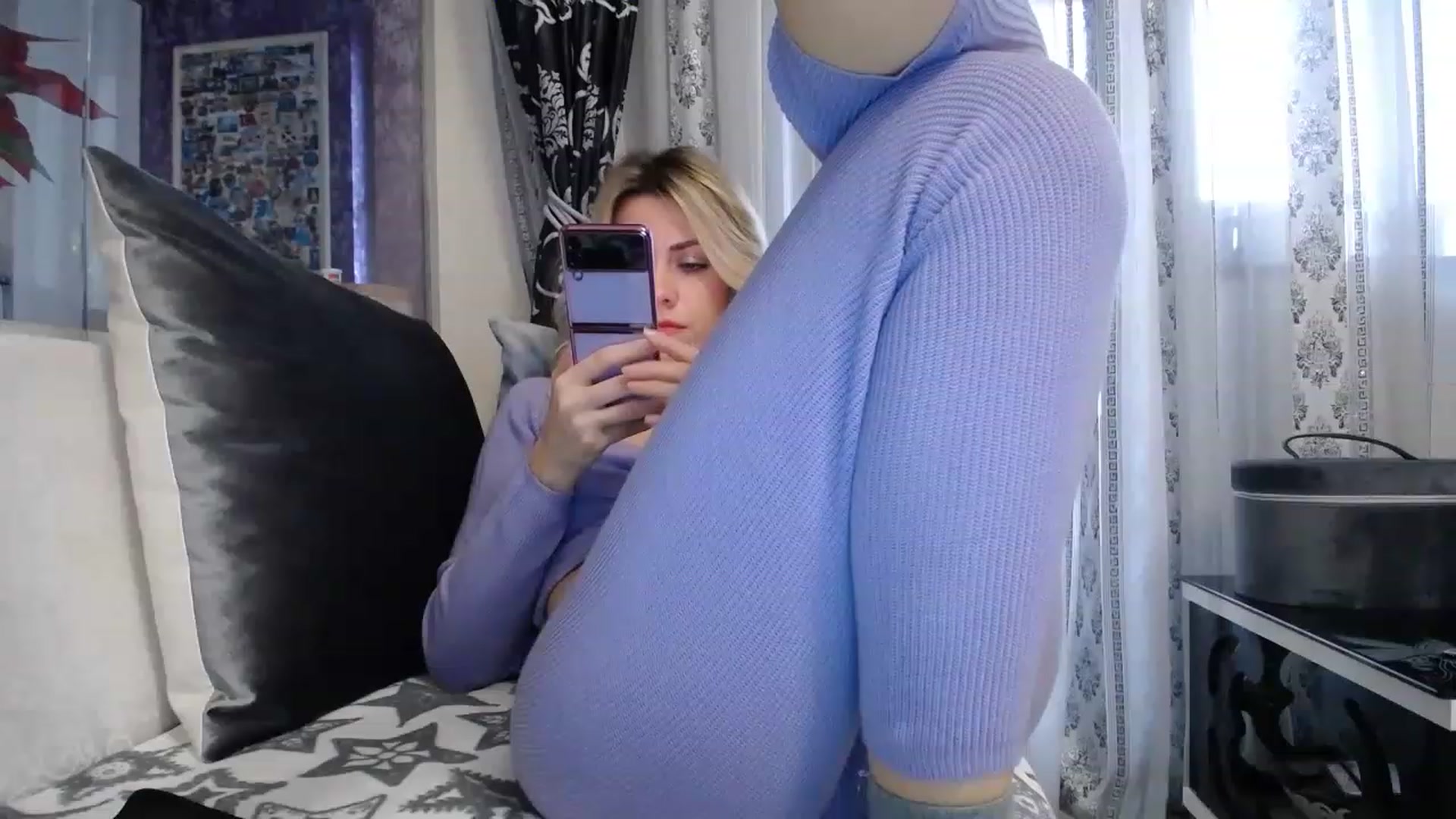 Gallery image thumbnail from SweetyKimber's myfreecams stream on, 11/17/2022, 08:54 image 13 of 20
