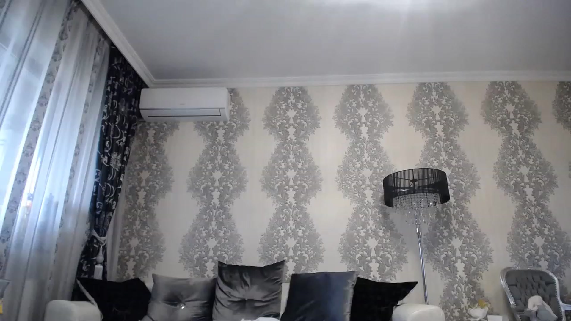Gallery image thumbnail from SweetyKimber's myfreecams stream on, 11/28/2022, 08:48 image 7 of 20