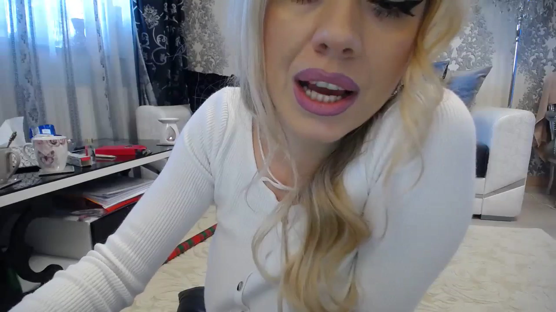 Gallery image thumbnail from SweetyKimmy's myfreecams stream on, 11/12/2023, 08:16 image 11 of 20