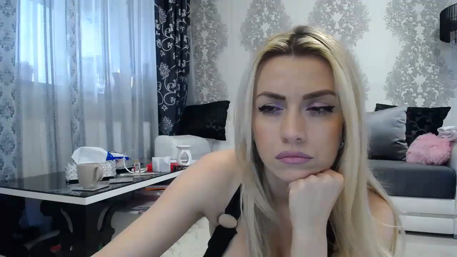 Gallery image thumbnail from SweetyKimmy's myfreecams stream on, 11/15/2023, 08:46 image 8 of 20