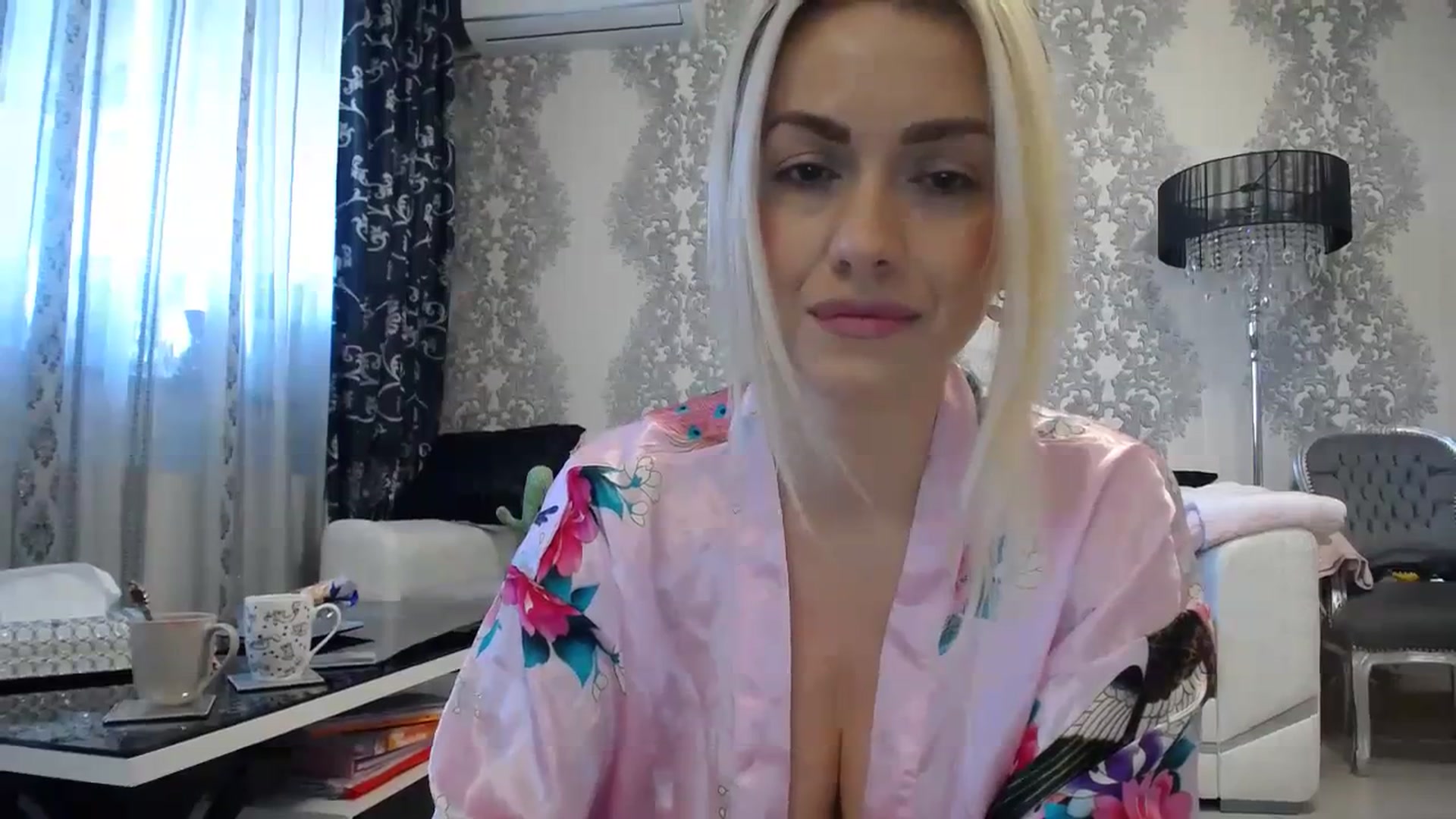 Gallery image thumbnail from SweetyKimmy's myfreecams stream on, 11/19/2023, 09:05 image 10 of 20