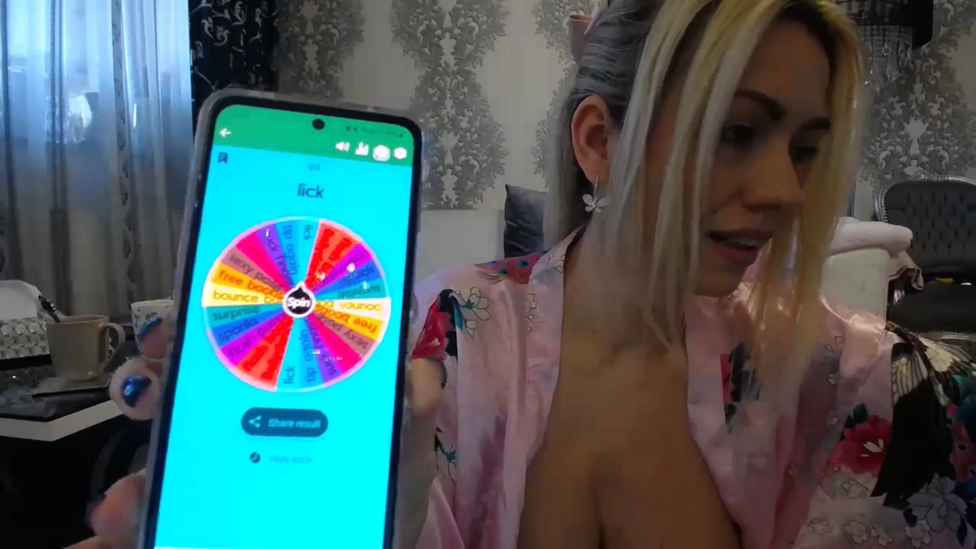 Gallery image thumbnail from SweetyKimmy's myfreecams stream on, 11/19/2023, 09:05 image 11 of 20
