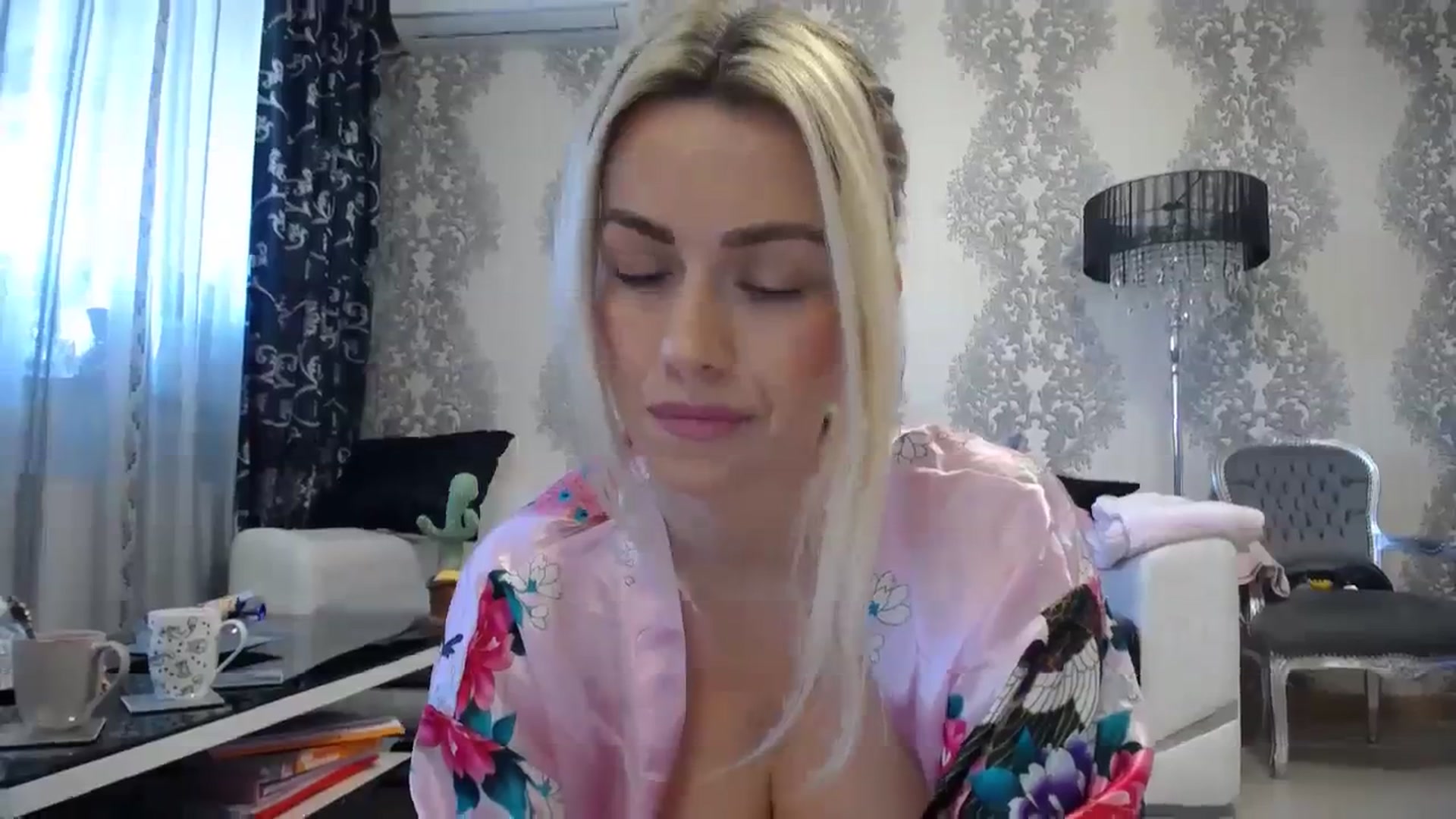 Gallery image thumbnail from SweetyKimmy's myfreecams stream on, 11/19/2023, 09:05 image 13 of 20