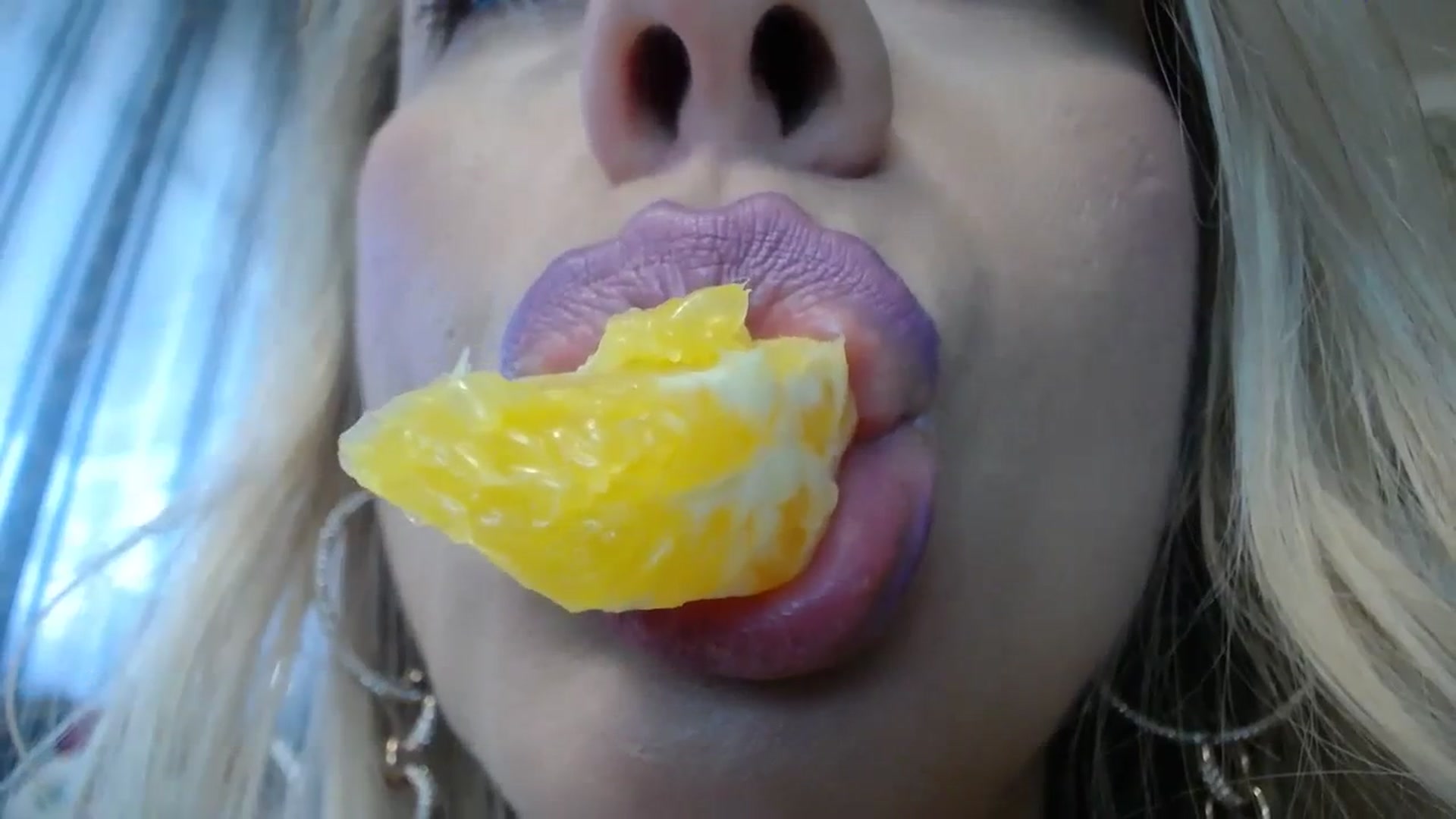 Gallery image thumbnail from SweetyKimmy's myfreecams stream on, 12/13/2023, 07:50 image 18 of 20