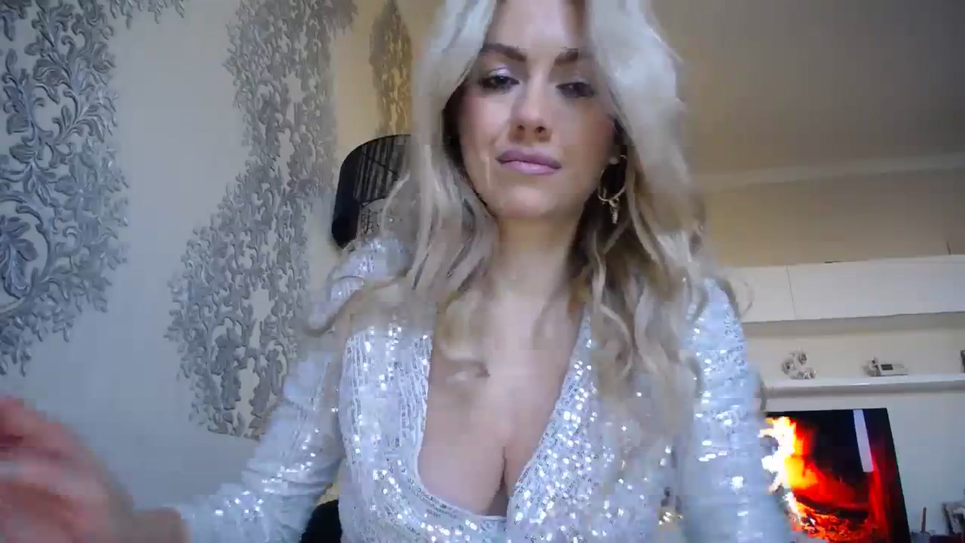 Gallery image thumbnail from SweetyKimmy's myfreecams stream on, 12/18/2023, 08:59 image 13 of 20