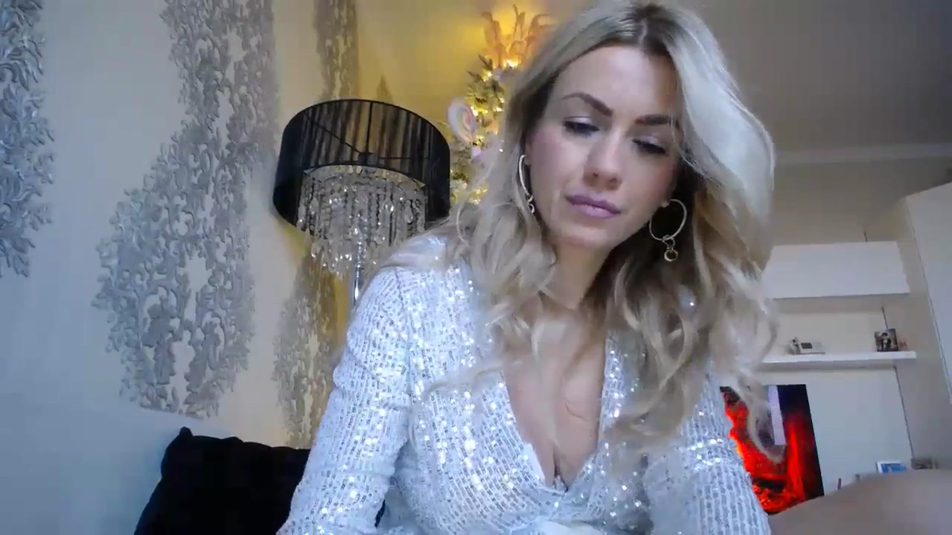 Gallery image thumbnail from SweetyKimmy's myfreecams stream on, 12/18/2023, 08:59 image 10 of 20