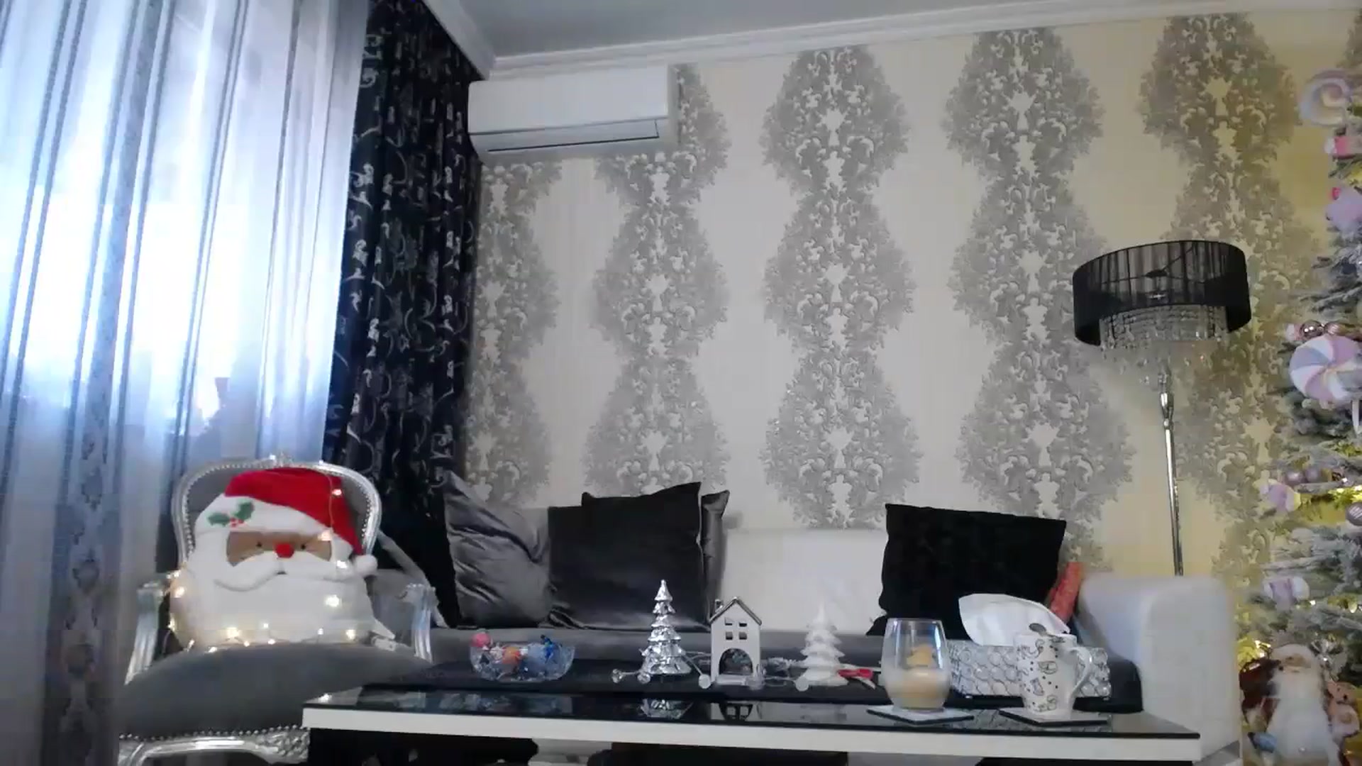 Gallery image thumbnail from SweetyKimmy's myfreecams stream on, 12/21/2023, 07:07 image 8 of 20
