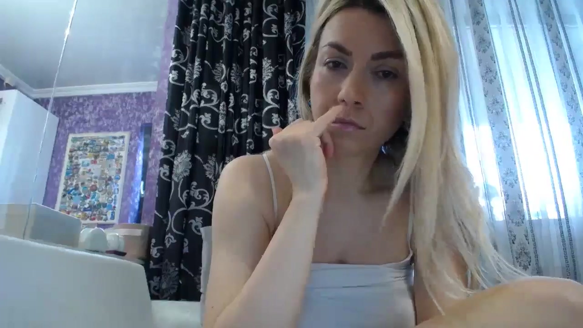 Gallery image thumbnail from SweetyKimmy's myfreecams stream on, 05/29/2024, 07:24 image 18 of 20