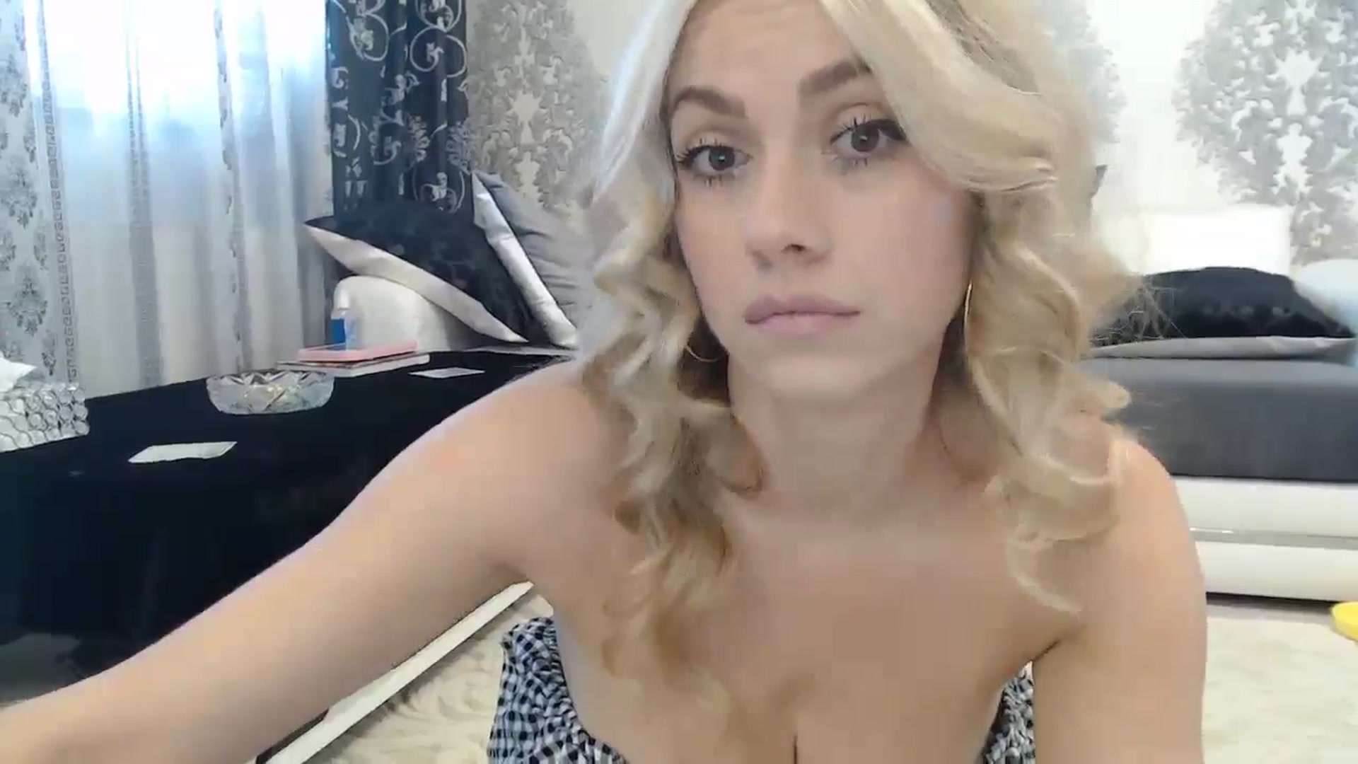 Gallery image thumbnail from SweetyKimmy's myfreecams stream on, 07/23/2024, 07:09 image 2 of 20
