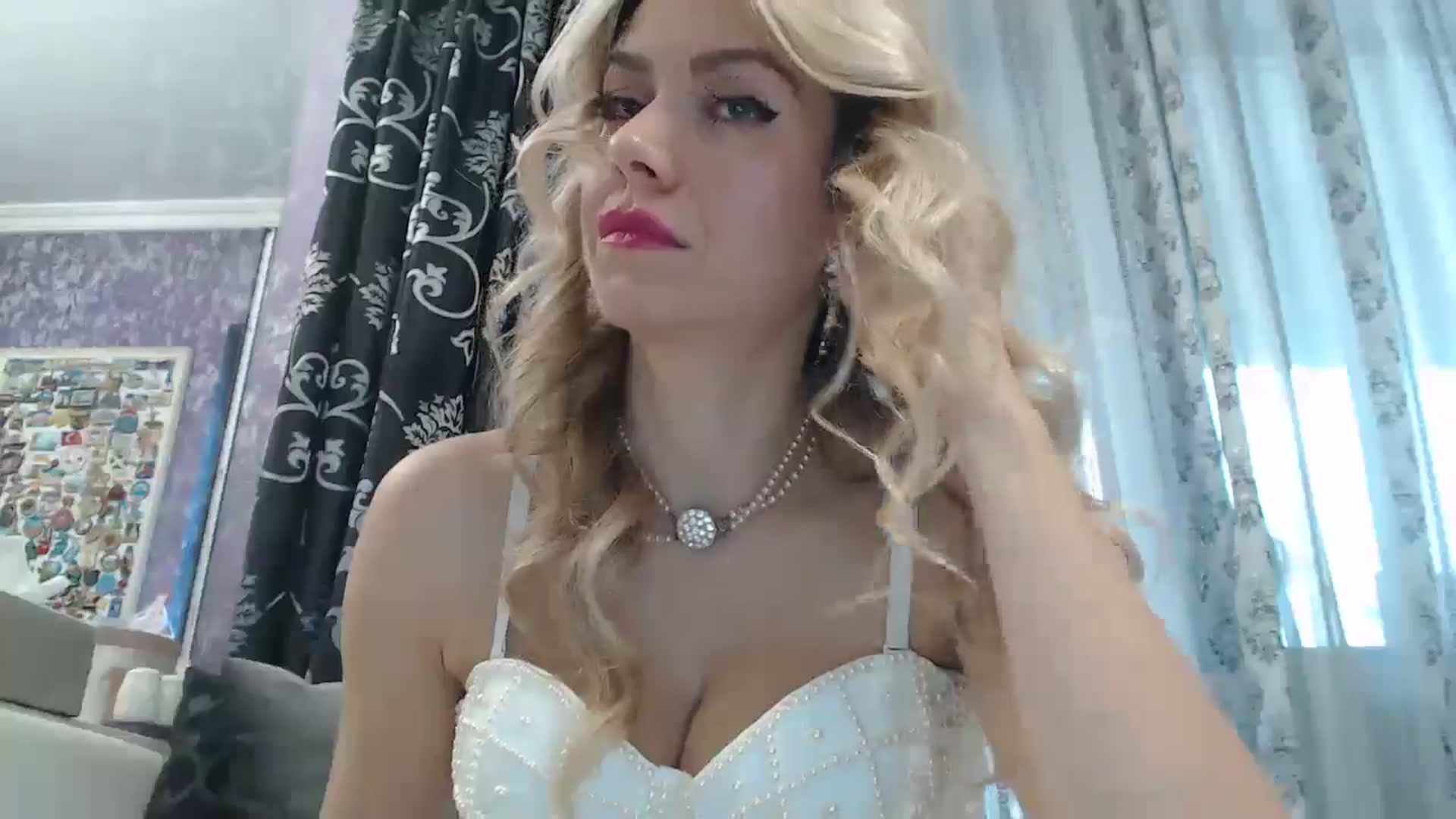 Gallery image thumbnail from SweetyKimmy's myfreecams stream on, 09/12/2024, 05:23 image 10 of 20