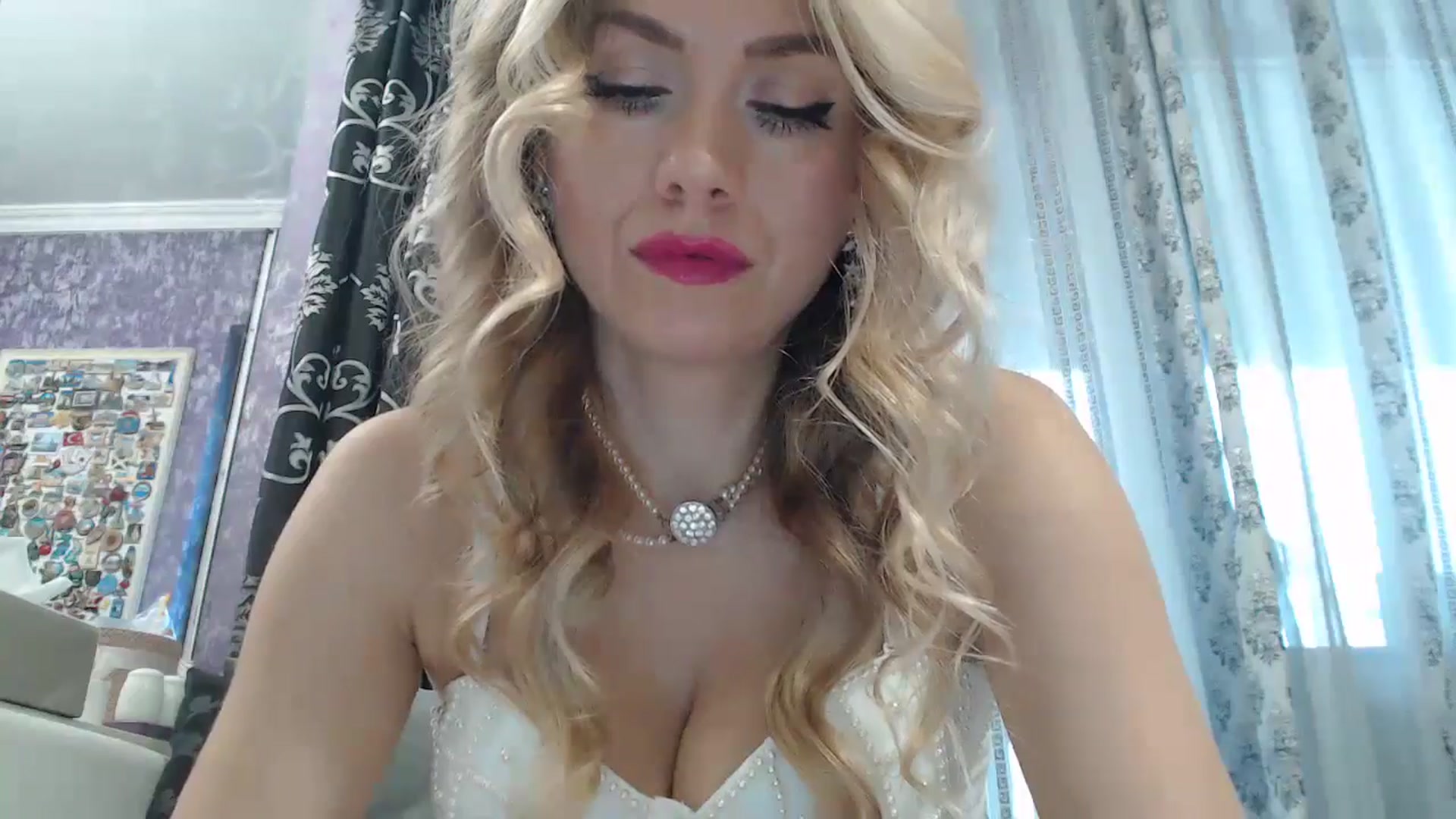 Gallery image thumbnail from SweetyKimmy's myfreecams stream on, 09/12/2024, 05:23 image 16 of 20