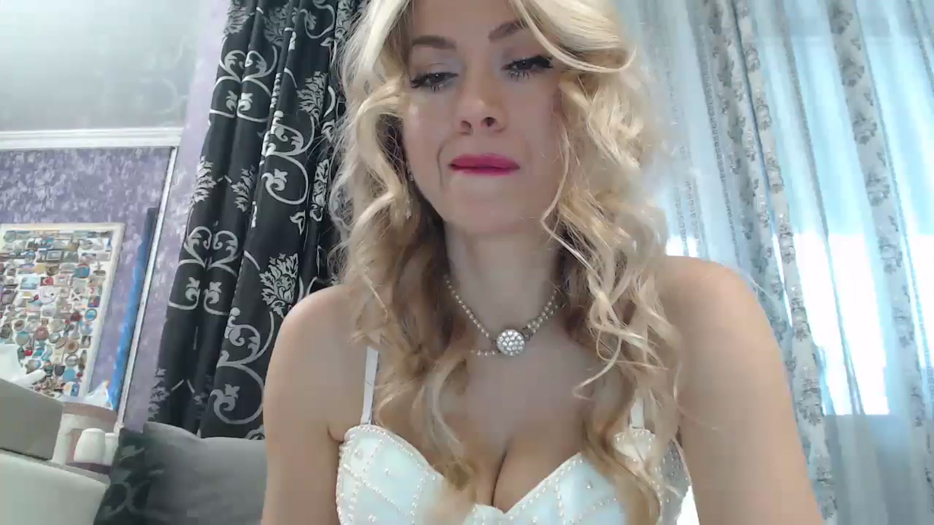 Gallery image thumbnail from SweetyKimmy's myfreecams stream on, 09/12/2024, 05:23 image 15 of 20