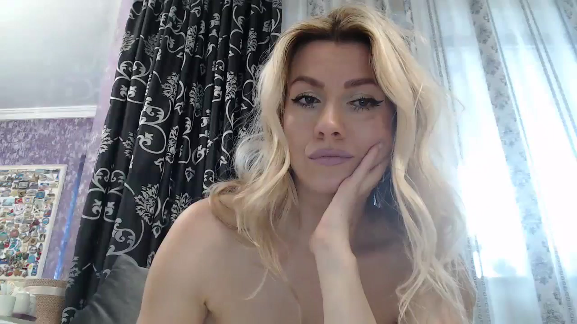Gallery image thumbnail from SweetyKimmy's myfreecams stream on, 09/30/2024, 06:30 image 19 of 20
