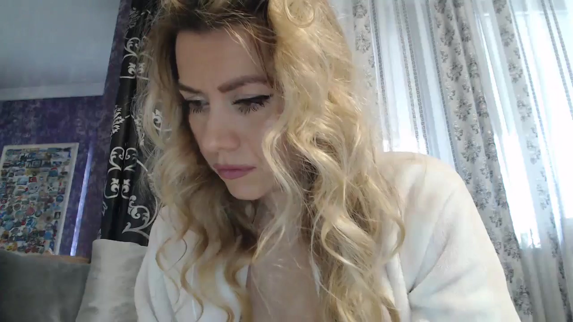 Gallery image thumbnail from SweetyKimmy's myfreecams stream on, 10/14/2024, 07:14 image 16 of 20